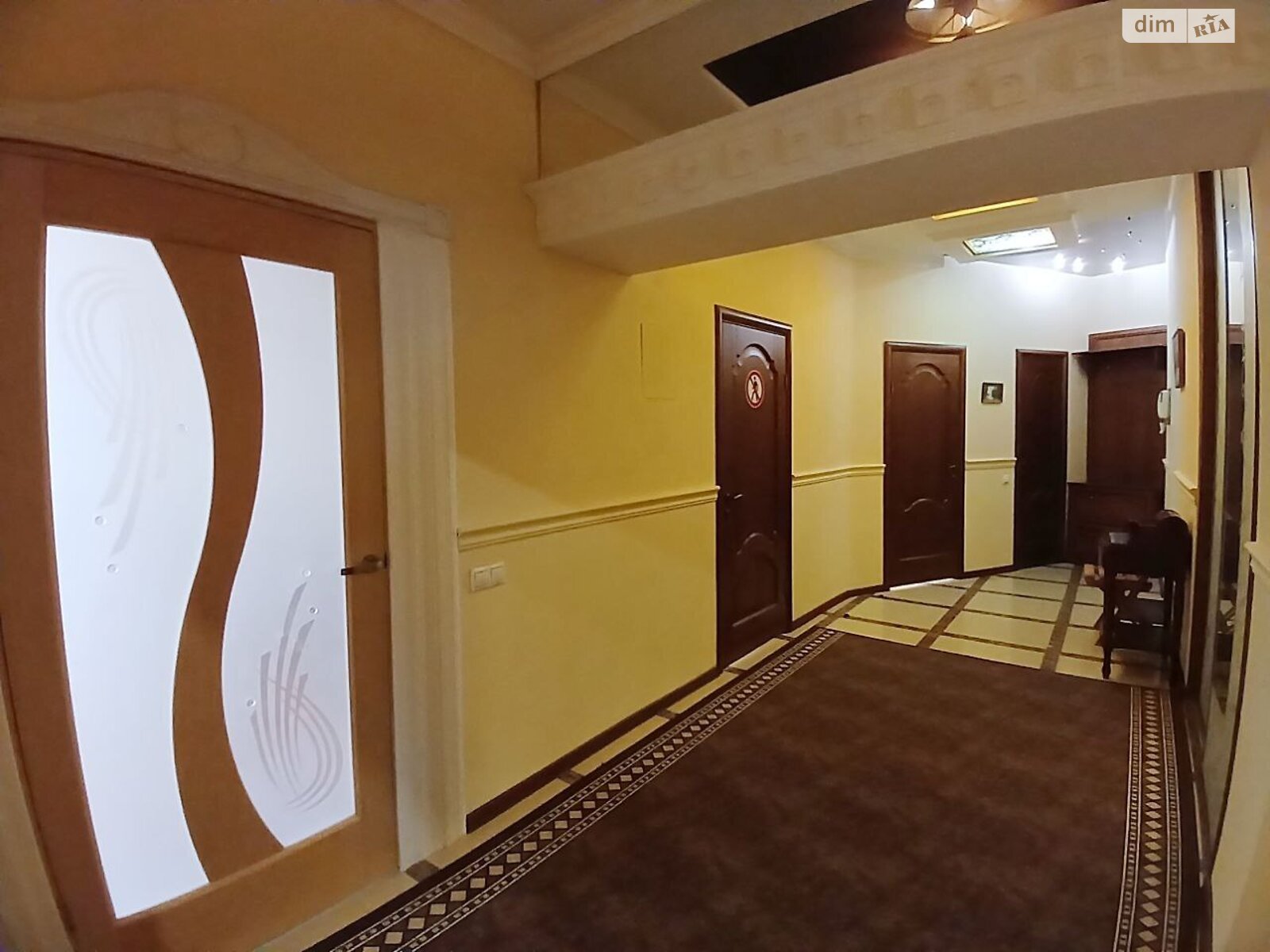 трикімнатна квартира в Києві, район Солдатська Слобідка, на вул. В’ячеслава Чорновола 25 в довготривалу оренду помісячно фото 1 трикімнатна квартира в Києві, район Солдатська Слобідка, на вул. В’ячеслава Чорновола 25 в довготривалу оренду помісячно фото 1