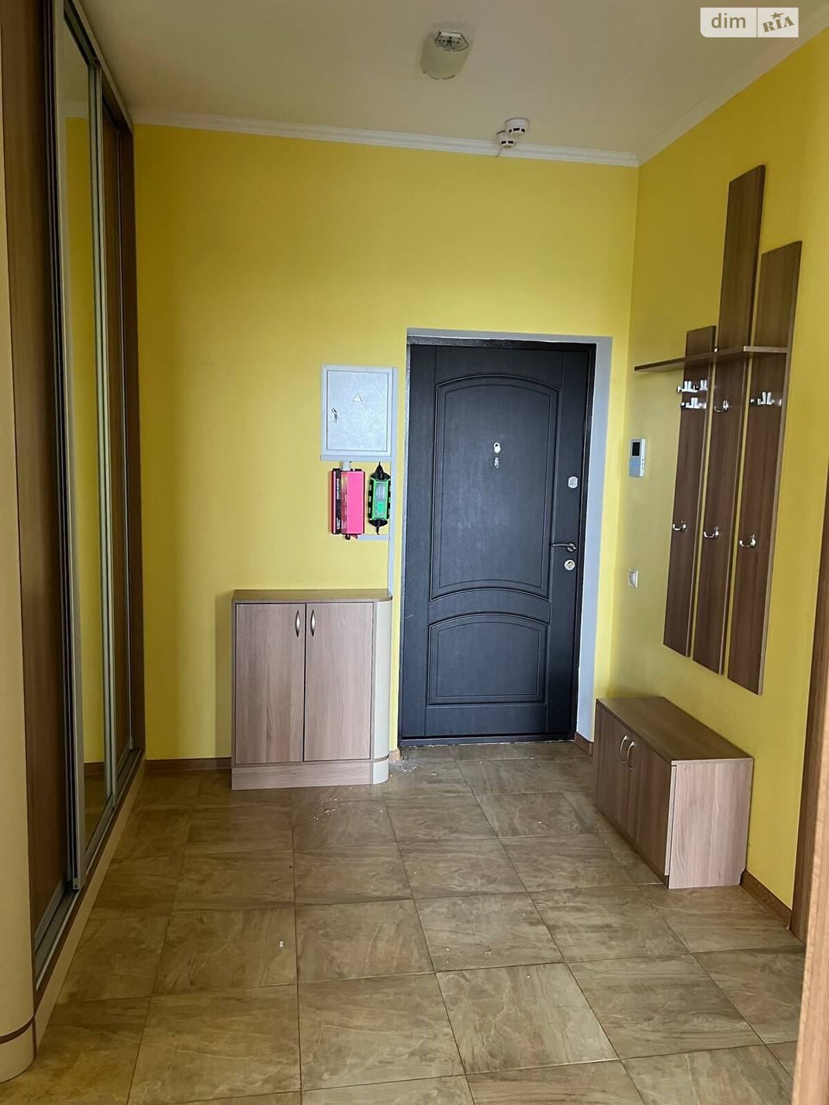 трикімнатна квартира в Києві, район Солом’янський, на вул. Авіаконструктора Антонова 2Б в довготривалу оренду помісячно фото 1 трикімнатна квартира в Києві, район Солом’янський, на вул. Авіаконструктора Антонова 2Б в довготривалу оренду помісячно фото 1