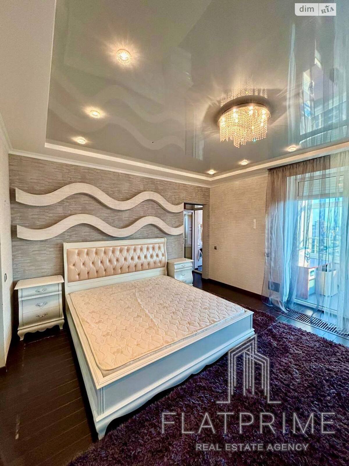 двухкомнатная квартира в Киеве, район Соломенский, на бул. Чоколовский 42А в аренду на долгий срок помесячно фото 1