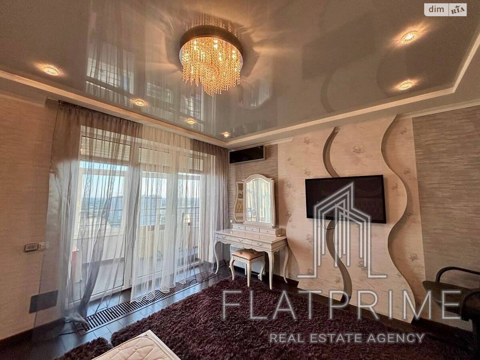 двухкомнатная квартира в Киеве, район Соломенский, на бул. Чоколовский 42А в аренду на долгий срок помесячно фото 1