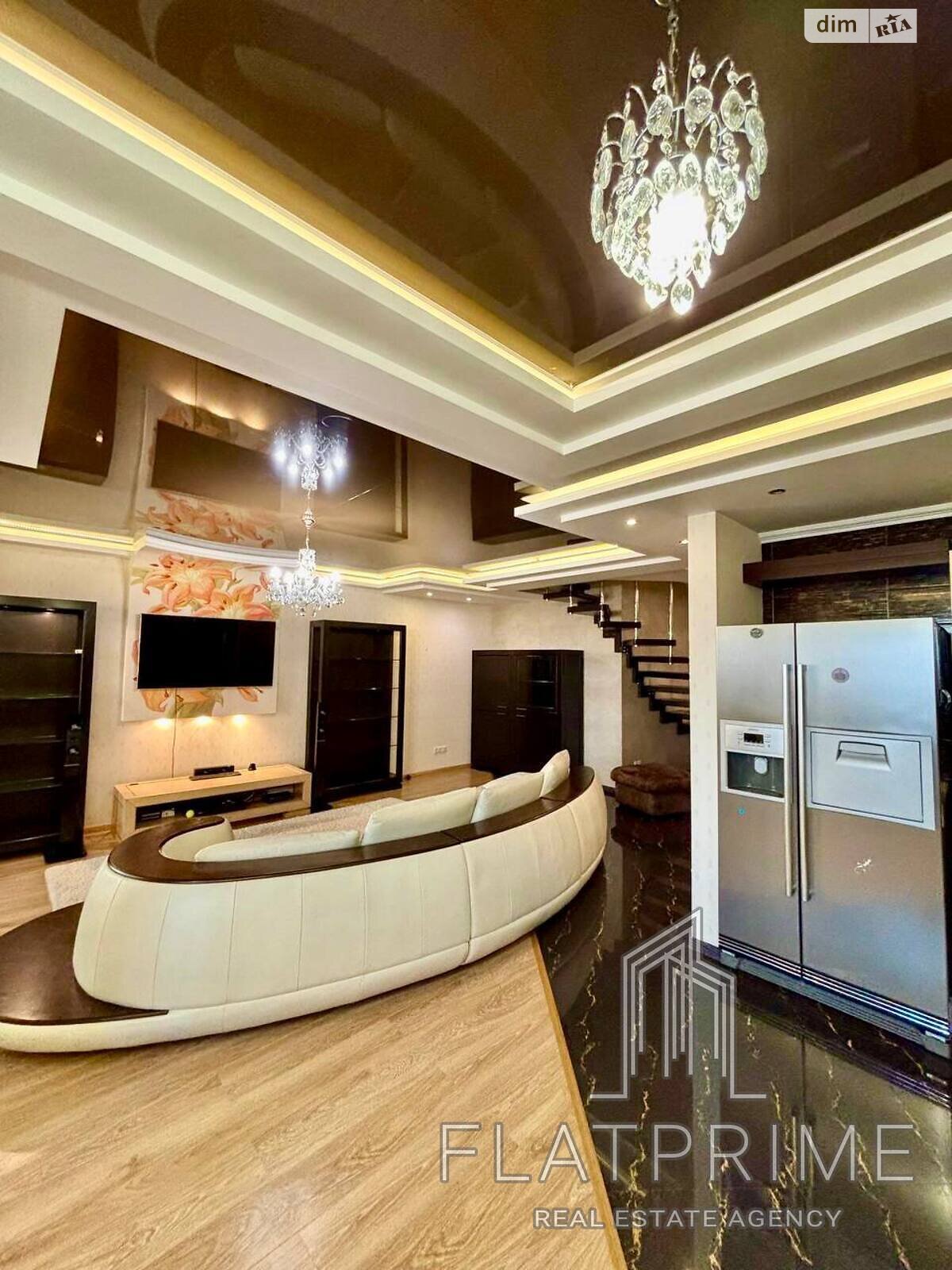 двухкомнатная квартира в Киеве, район Соломенский, на бул. Чоколовский 42А в аренду на долгий срок помесячно фото 1