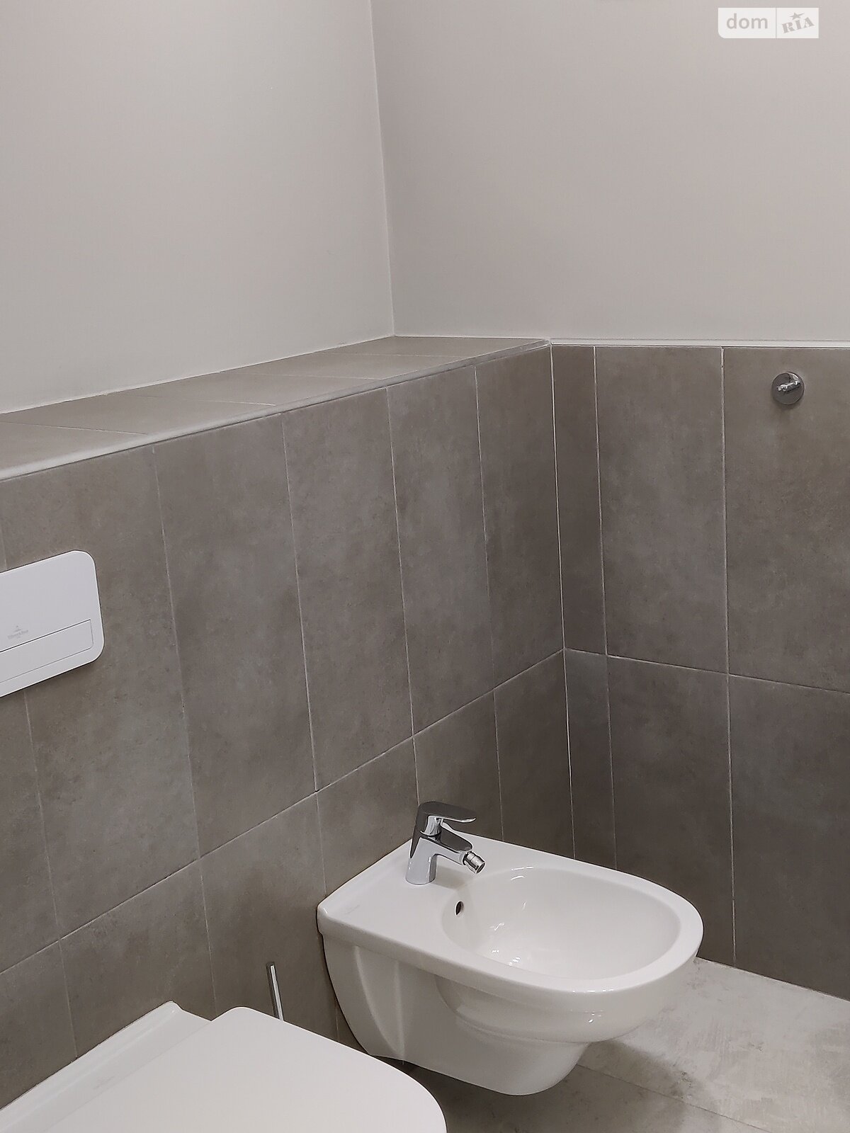 трехкомнатная квартира в Киеве, район Соломенский, на ул. Митрополита Василия Липковского 16А в аренду на долгий срок помесячно фото 1