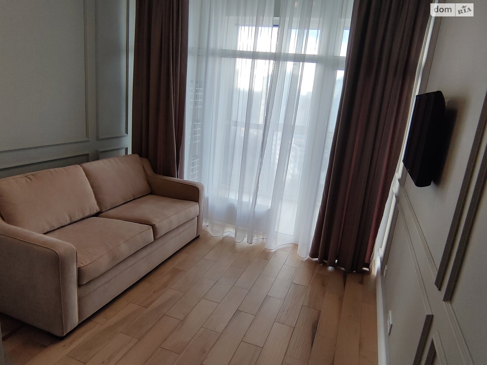 трехкомнатная квартира в Киеве, район Соломенский, на ул. Митрополита Василия Липковского 16А в аренду на долгий срок помесячно фото 1