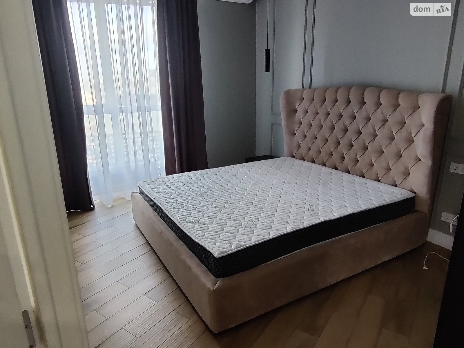 трехкомнатная квартира в Киеве, район Соломенский, на ул. Митрополита Василия Липковского 16А в аренду на долгий срок помесячно фото 1