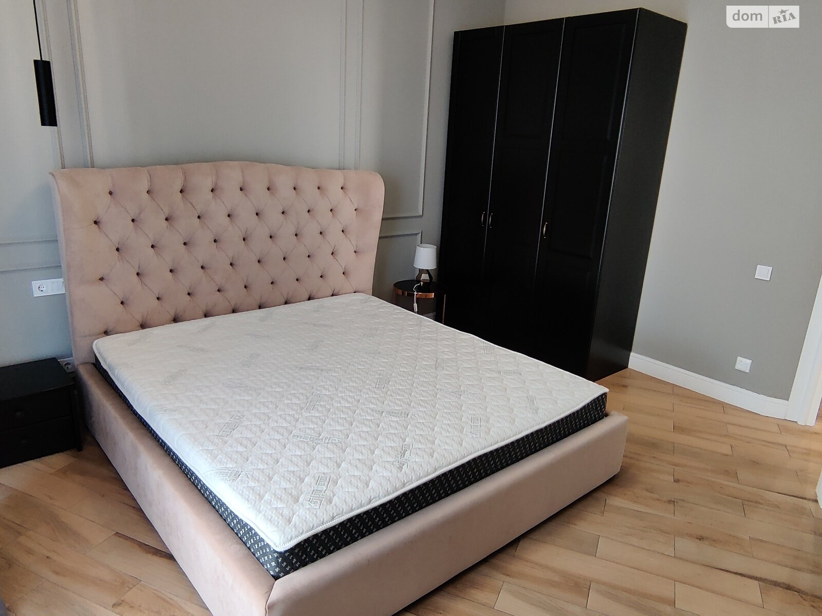 трехкомнатная квартира в Киеве, район Соломенский, на ул. Митрополита Василия Липковского 16А в аренду на долгий срок помесячно фото 1