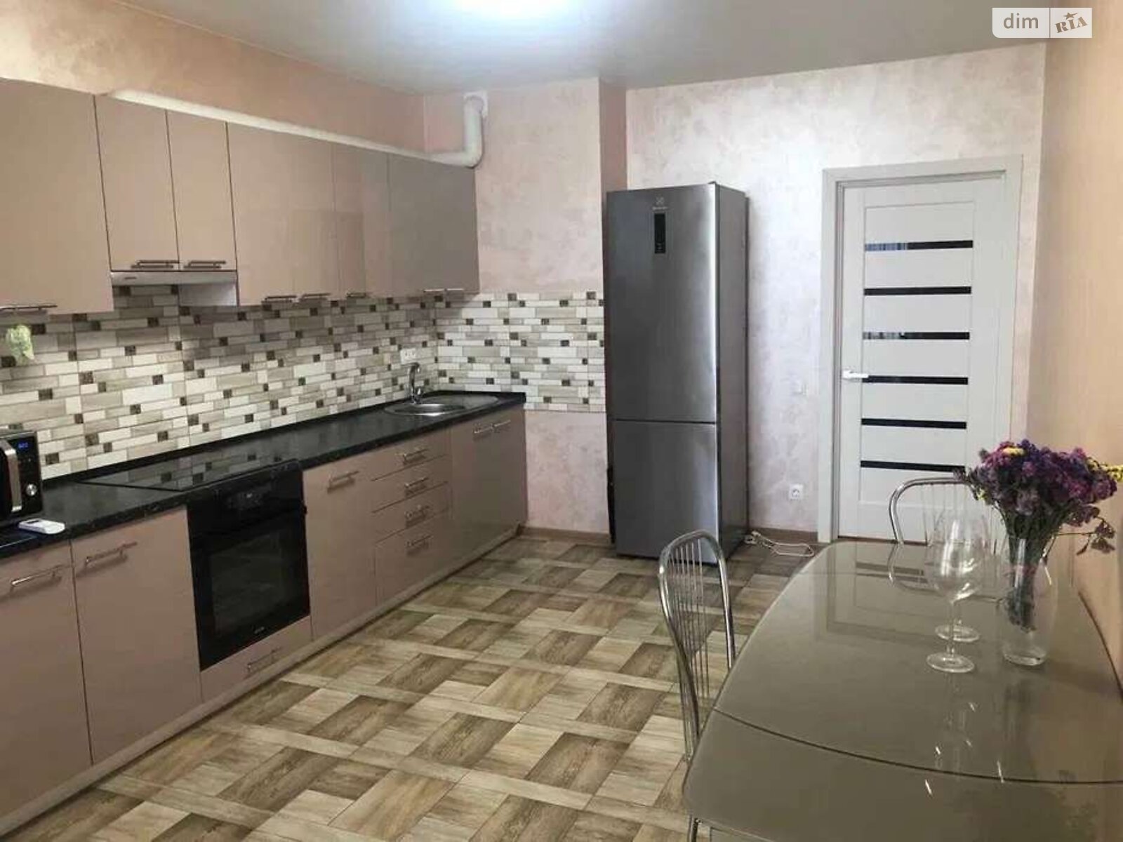 двокімнатна квартира в Києві, район Солом’янка, на вул. Богданівська в довготривалу оренду помісячно фото 1 двокімнатна квартира в Києві, район Солом’янка, на вул. Богданівська в довготривалу оренду помісячно фото 1