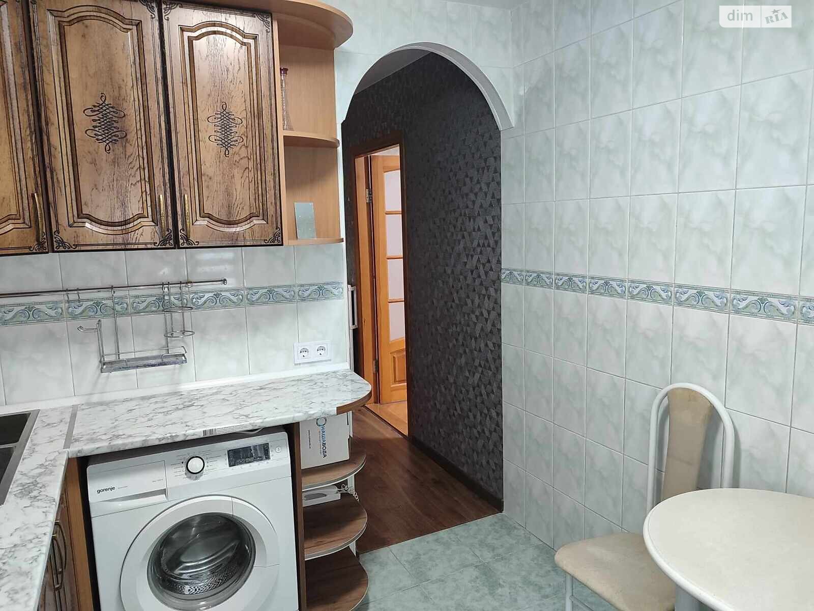 двухкомнатная квартира в Киеве, район Соломянка, на ул. Богдановская 1 в аренду на долгий срок помесячно фото 1 двухкомнатная квартира в Киеве, район Соломянка, на ул. Богдановская 1 в аренду на долгий срок помесячно фото 1