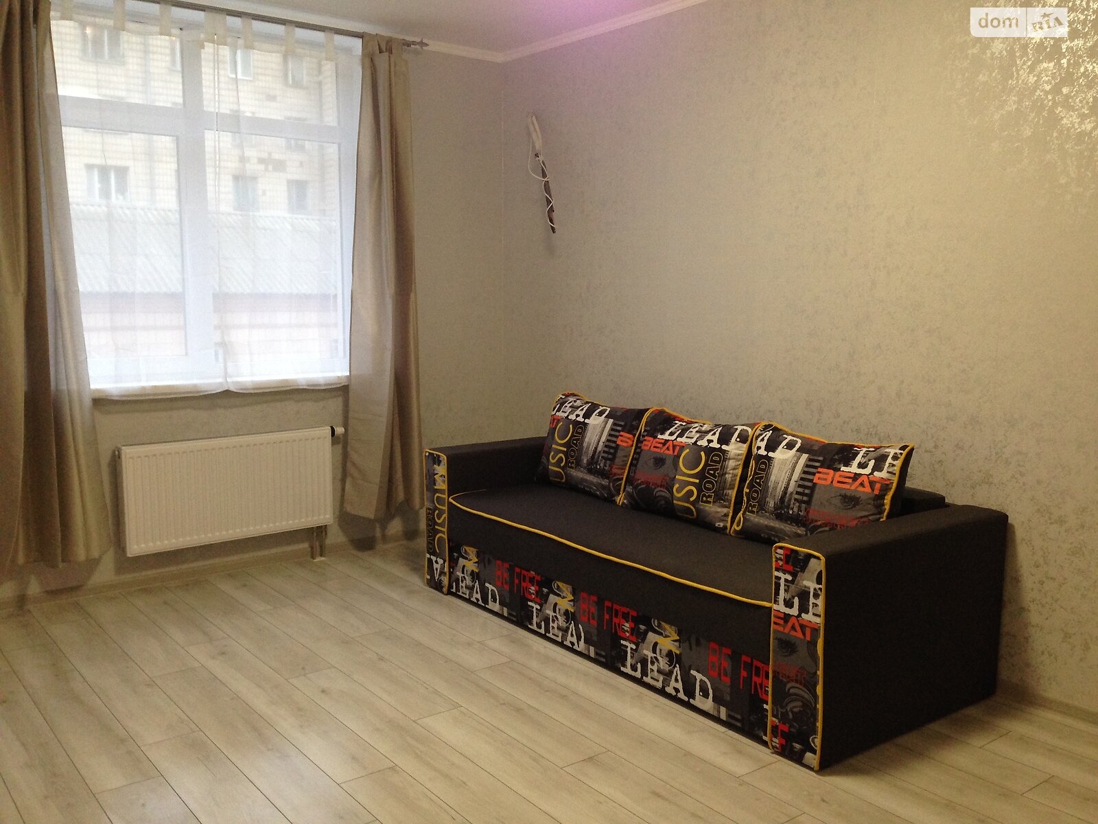 двухкомнатная квартира с мебелью в Киеве, район Соломянка, на ул. Виталия Скакуна 23 в аренду на долгий срок помесячно фото 1