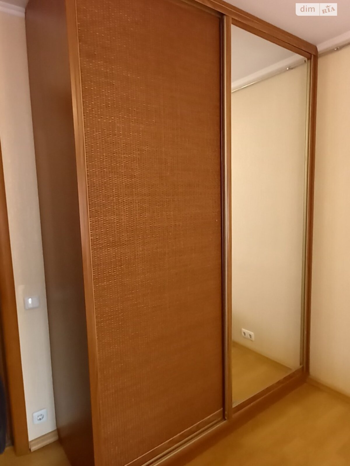 трикімнатна квартира в Києві, район Солом’янка, на вул. Митрополита Василя Липківського 26 в довготривалу оренду помісячно фото 1 трикімнатна квартира в Києві, район Солом’янка, на вул. Митрополита Василя Липківського 26 в довготривалу оренду помісячно фото 1