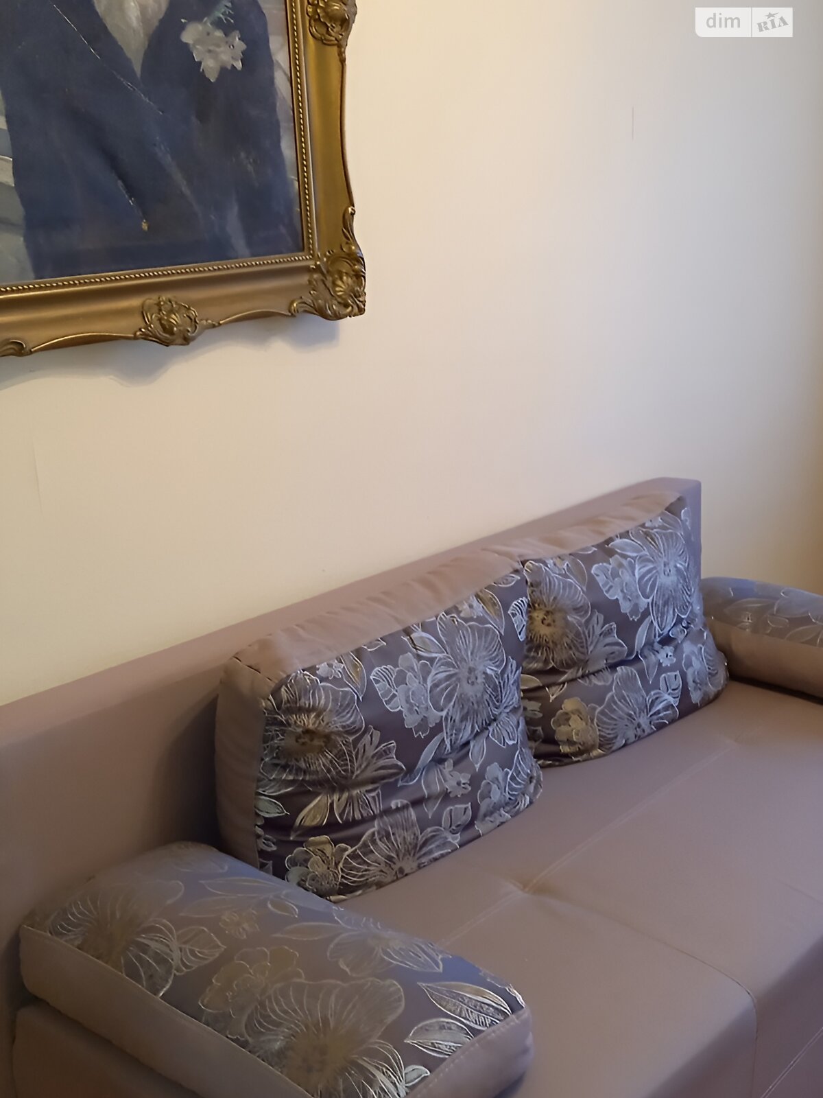 трикімнатна квартира в Києві, район Солом’янка, на вул. Митрополита Василя Липківського 26 в довготривалу оренду помісячно фото 1 трикімнатна квартира в Києві, район Солом’янка, на вул. Митрополита Василя Липківського 26 в довготривалу оренду помісячно фото 1