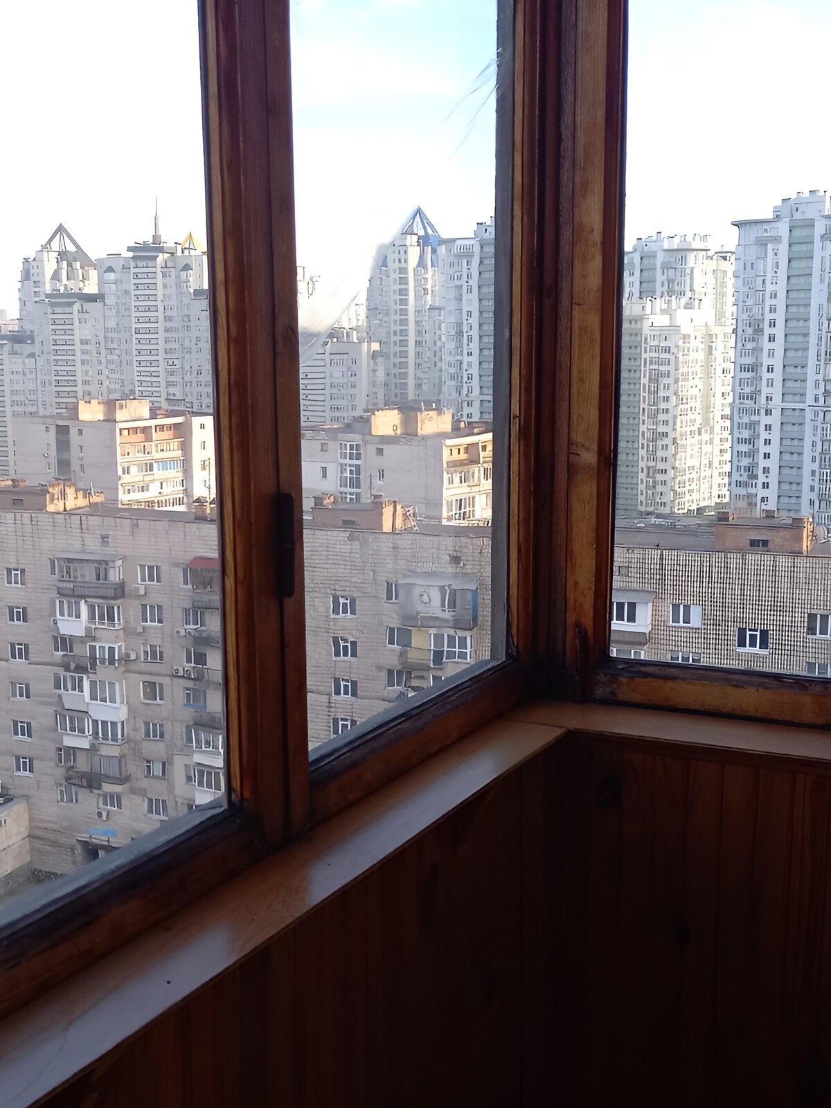трикімнатна квартира в Києві, район Солом’янка, на вул. Митрополита Василя Липківського 26 в довготривалу оренду помісячно фото 1 трикімнатна квартира в Києві, район Солом’янка, на вул. Митрополита Василя Липківського 26 в довготривалу оренду помісячно фото 1