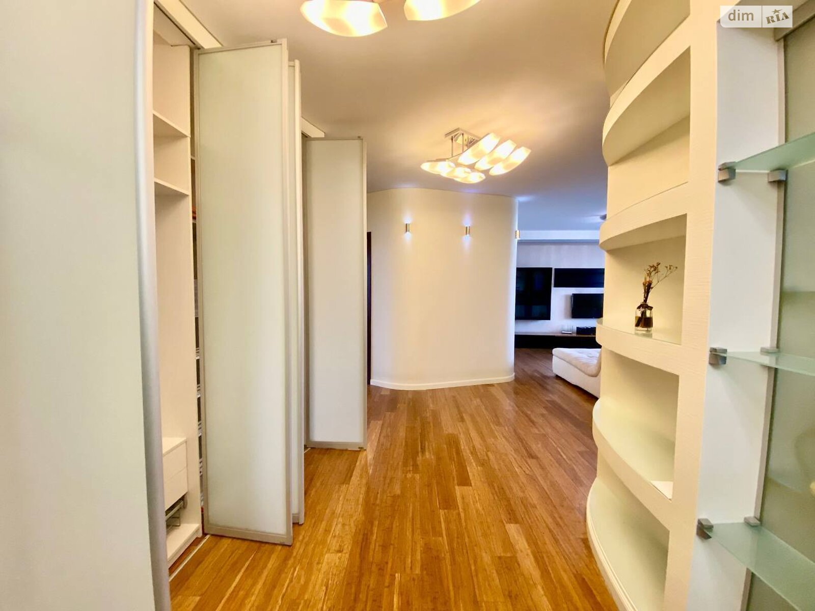 трикімнатна квартира в Києві, район Солом’янка, на вул. Мокра 16 в довготривалу оренду помісячно фото 1 трикімнатна квартира в Києві, район Солом’янка, на вул. Мокра 16 в довготривалу оренду помісячно фото 1