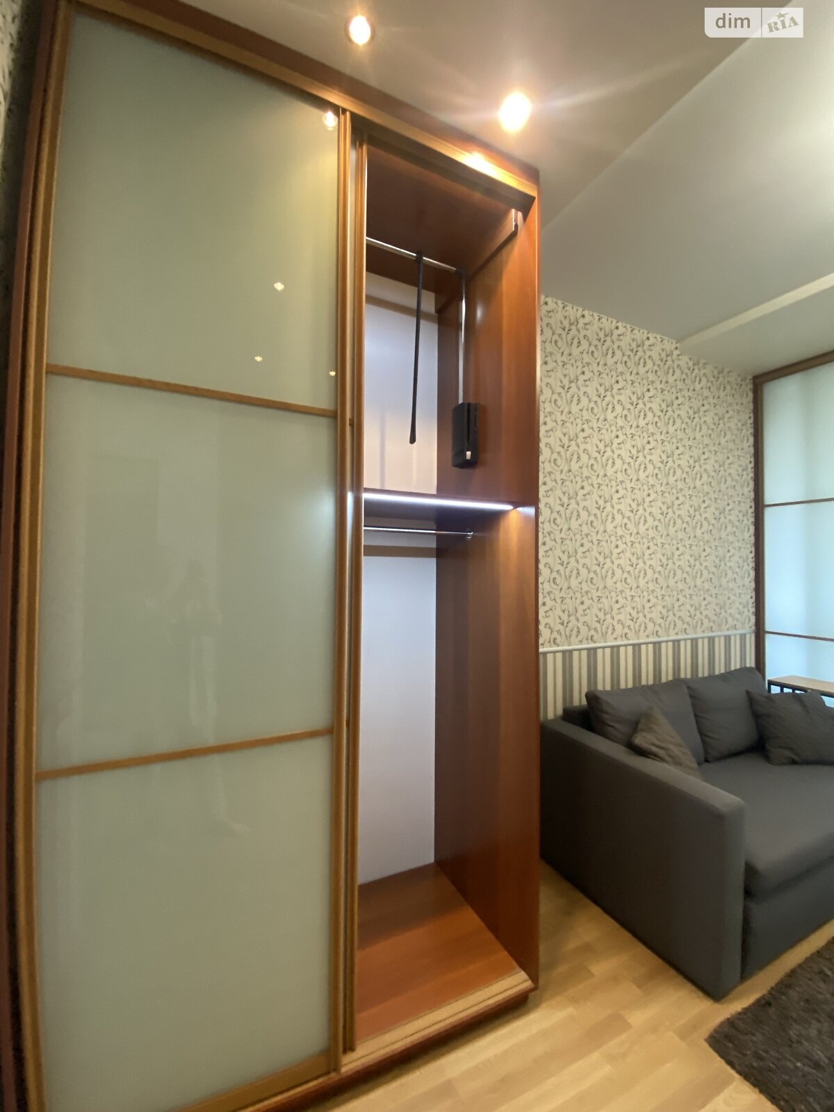 однокомнатная квартира в Киеве, район Соломянка, на ул. Мокрая 20Г в аренду на долгий срок помесячно фото 1 однокомнатная квартира в Киеве, район Соломянка, на ул. Мокрая 20Г в аренду на долгий срок помесячно фото 1