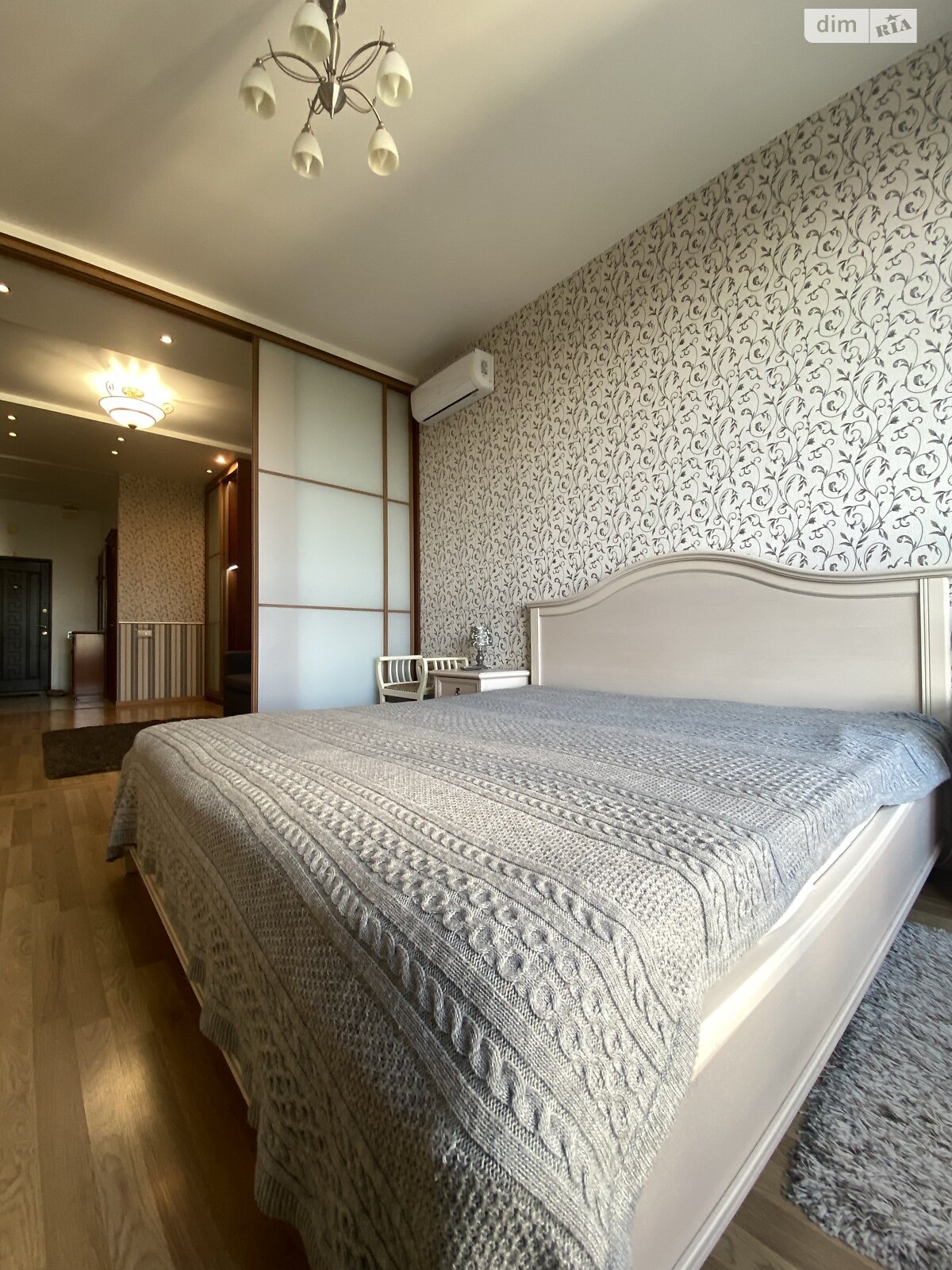 однокомнатная квартира в Киеве, район Соломянка, на ул. Мокрая 20Г в аренду на долгий срок помесячно фото 1 однокомнатная квартира в Киеве, район Соломянка, на ул. Мокрая 20Г в аренду на долгий срок помесячно фото 1