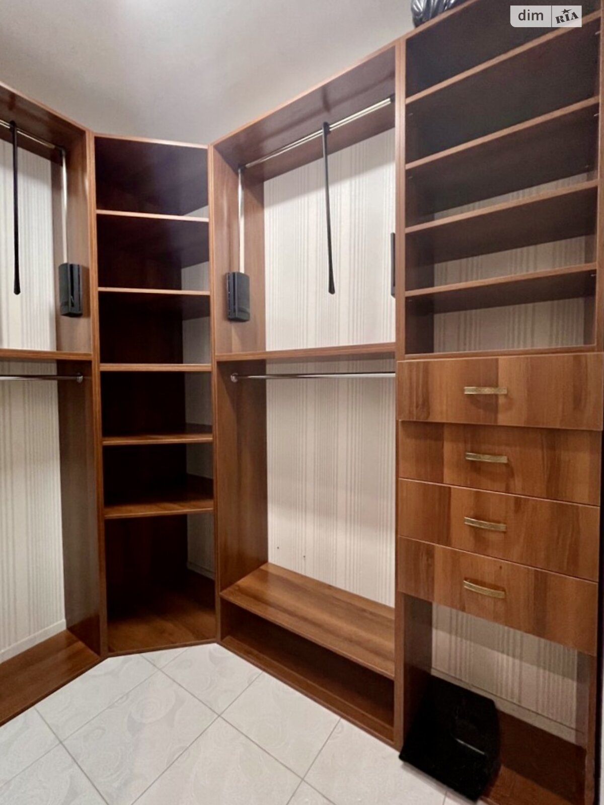 однокомнатная квартира в Киеве, район Соломянка, на ул. Мокрая 20Г в аренду на долгий срок помесячно фото 1 однокомнатная квартира в Киеве, район Соломянка, на ул. Мокрая 20Г в аренду на долгий срок помесячно фото 1