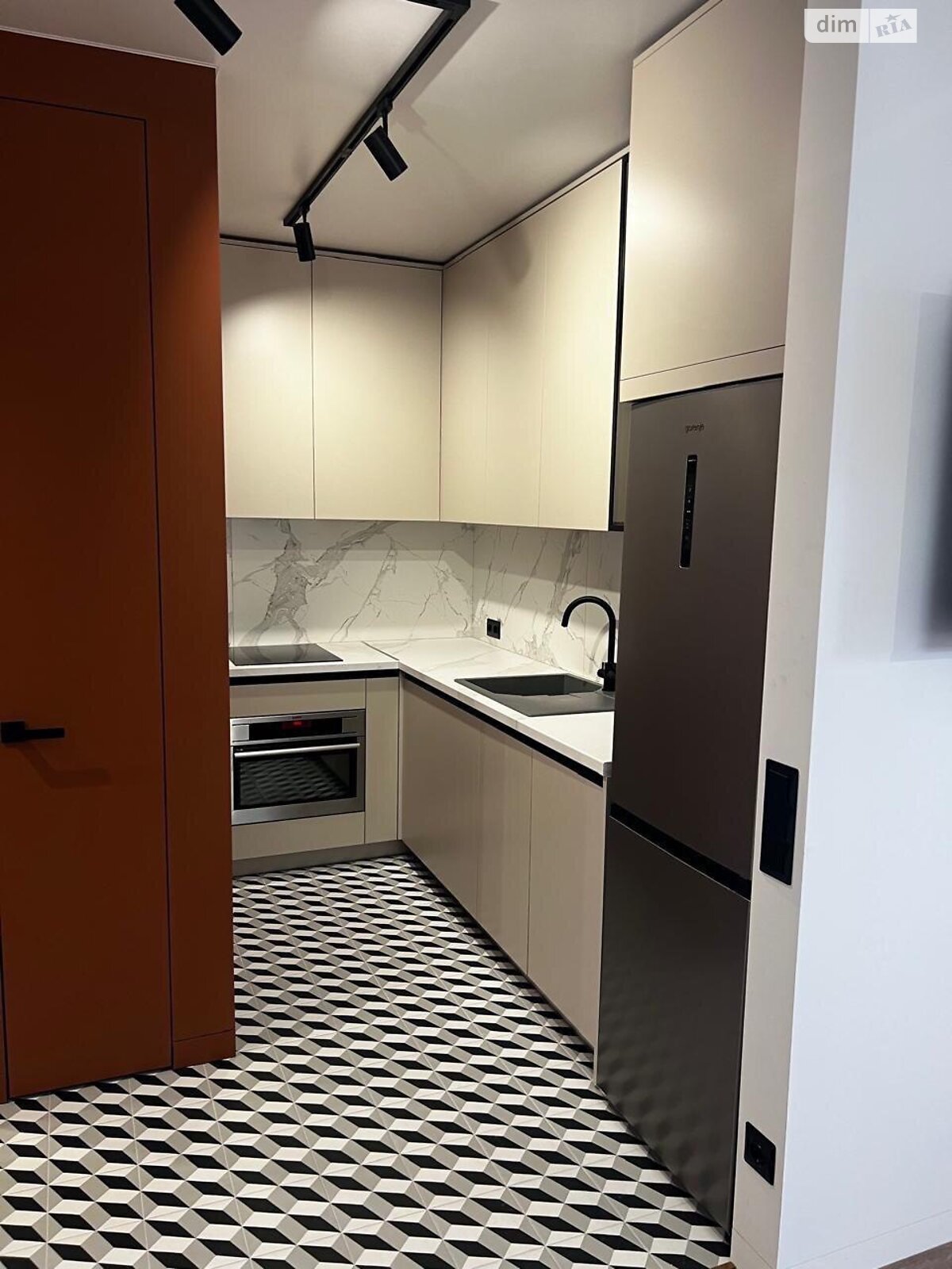 однокомнатная квартира в Киеве, район Соломянка, на ул. Мокрая 8 в аренду на долгий срок помесячно фото 1 однокомнатная квартира в Киеве, район Соломянка, на ул. Мокрая 8 в аренду на долгий срок помесячно фото 1