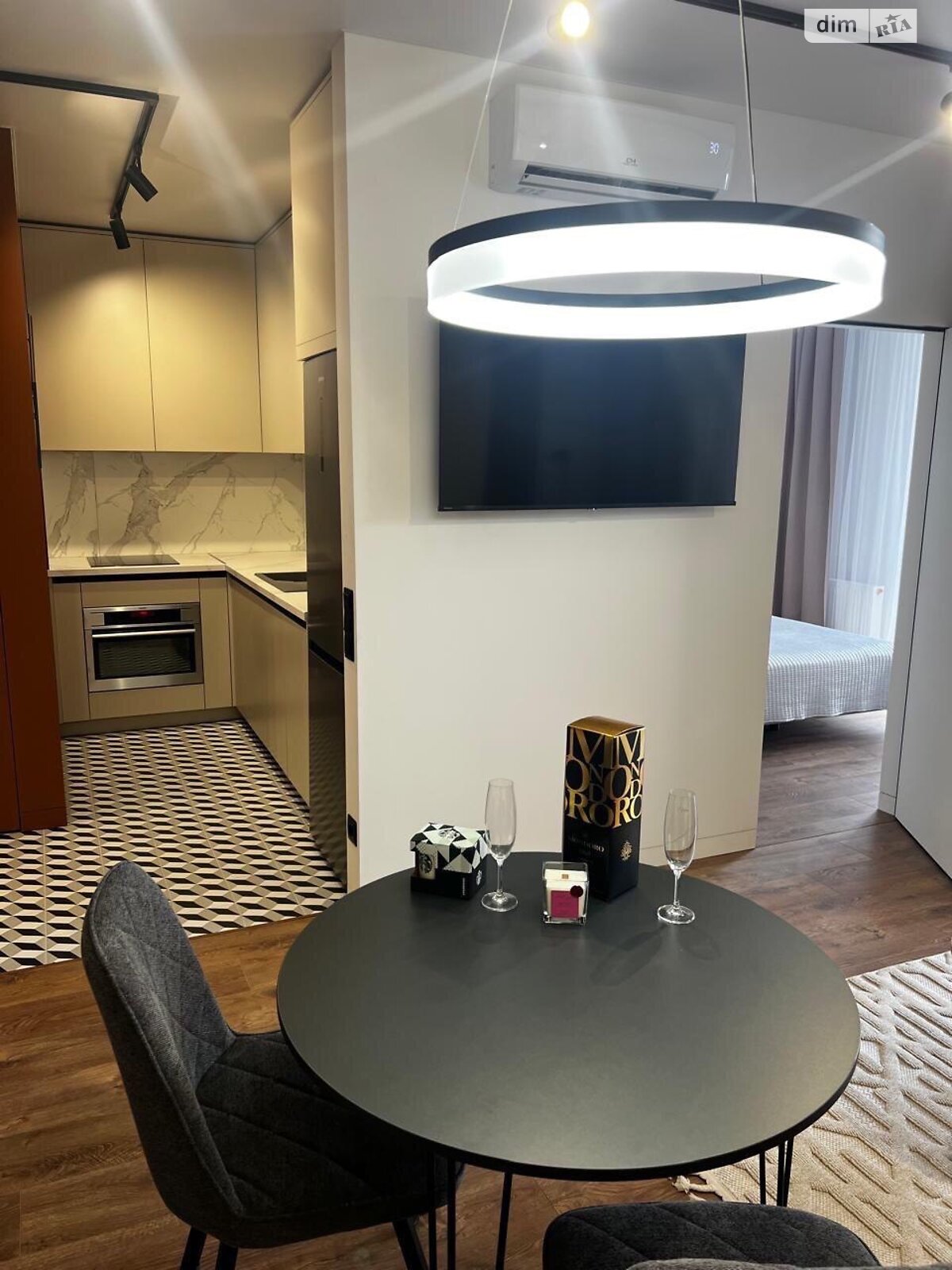 однокомнатная квартира в Киеве, район Соломянка, на ул. Мокрая 8 в аренду на долгий срок помесячно фото 1 однокомнатная квартира в Киеве, район Соломянка, на ул. Мокрая 8 в аренду на долгий срок помесячно фото 1