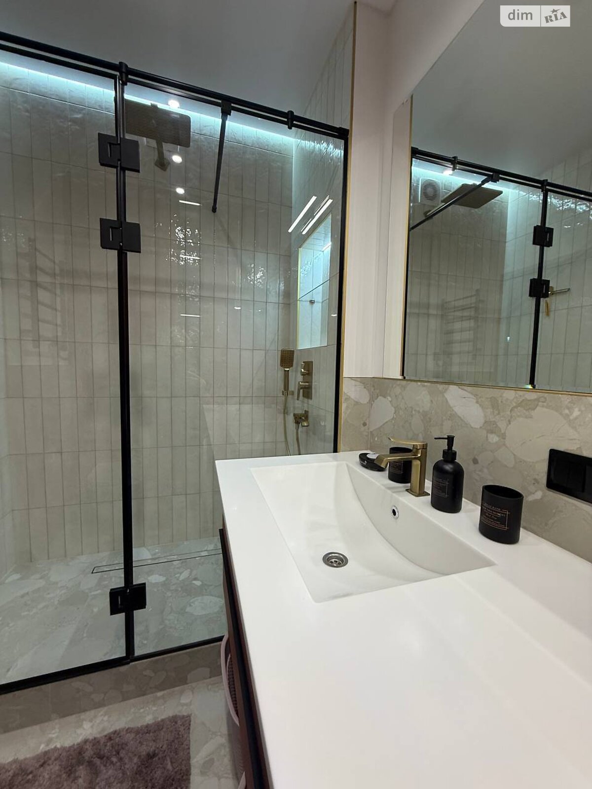 однокомнатная квартира в Киеве, район Соломянка, на ул. Мокрая 8 в аренду на долгий срок помесячно фото 1 однокомнатная квартира в Киеве, район Соломянка, на ул. Мокрая 8 в аренду на долгий срок помесячно фото 1