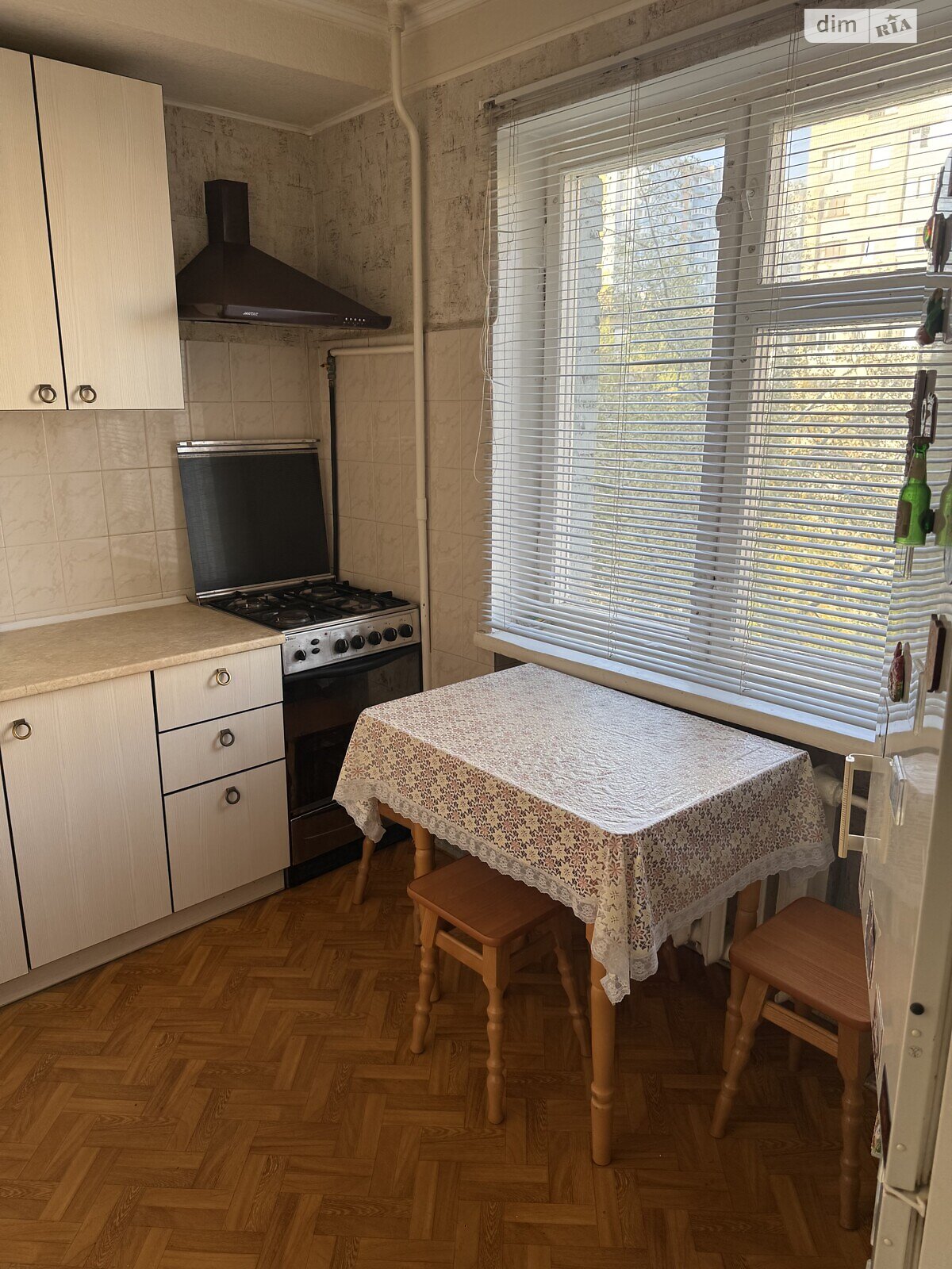 трехкомнатная квартира в Киеве, район Дарницкий, на ул. Дмитрия Багалия 8 в аренду на долгий срок помесячно фото 1 трехкомнатная квартира в Киеве, район Дарницкий, на ул. Дмитрия Багалия 8 в аренду на долгий срок помесячно фото 1