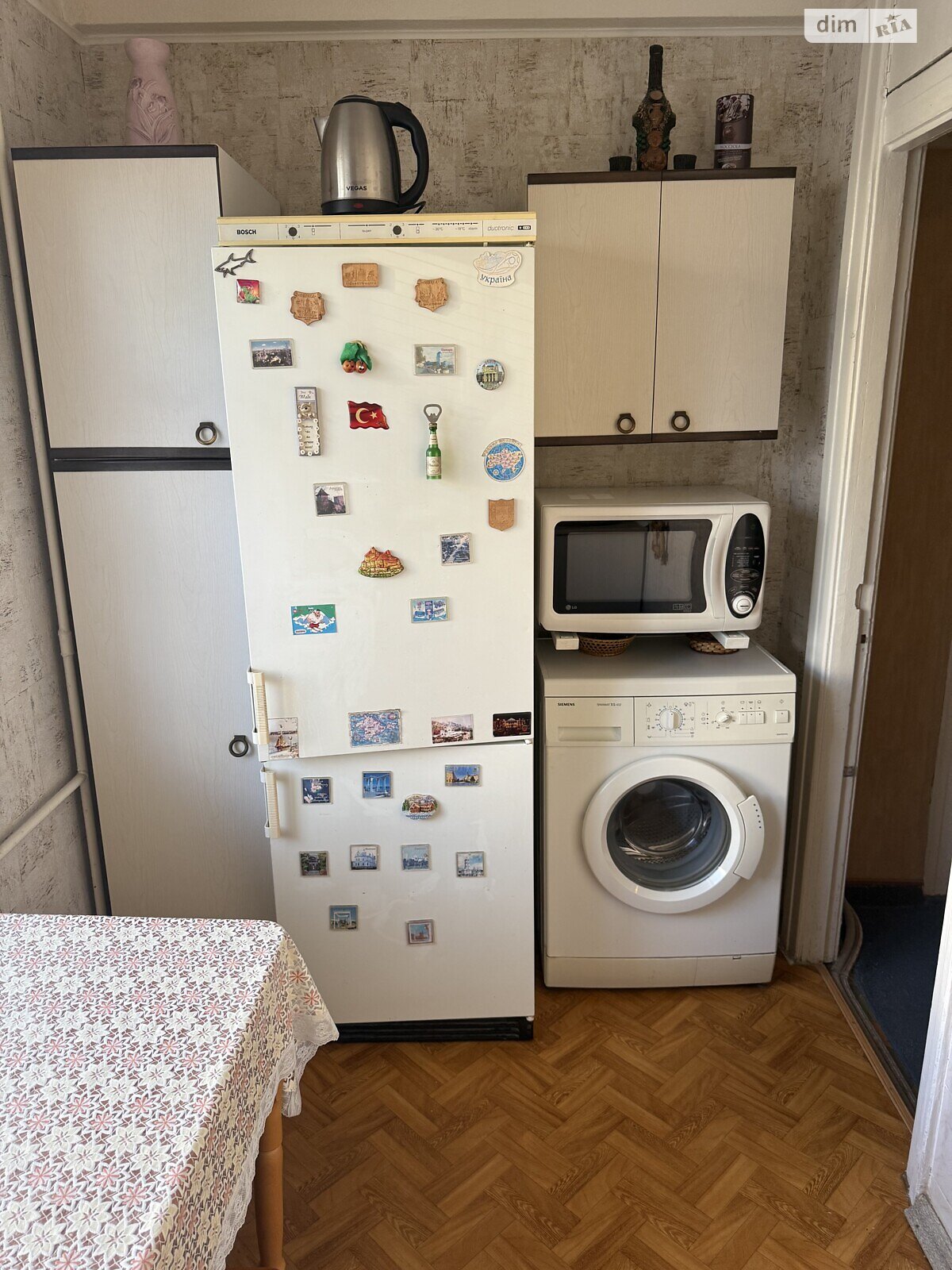 трехкомнатная квартира в Киеве, район Дарницкий, на ул. Дмитрия Багалия 8 в аренду на долгий срок помесячно фото 1 трехкомнатная квартира в Киеве, район Дарницкий, на ул. Дмитрия Багалия 8 в аренду на долгий срок помесячно фото 1