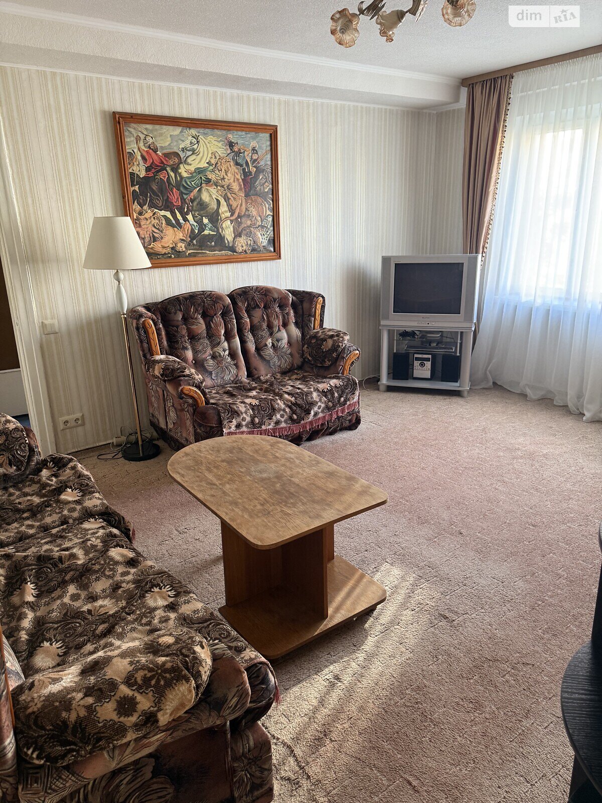 трехкомнатная квартира в Киеве, район Дарницкий, на ул. Дмитрия Багалия 8 в аренду на долгий срок помесячно фото 1 трехкомнатная квартира в Киеве, район Дарницкий, на ул. Дмитрия Багалия 8 в аренду на долгий срок помесячно фото 1