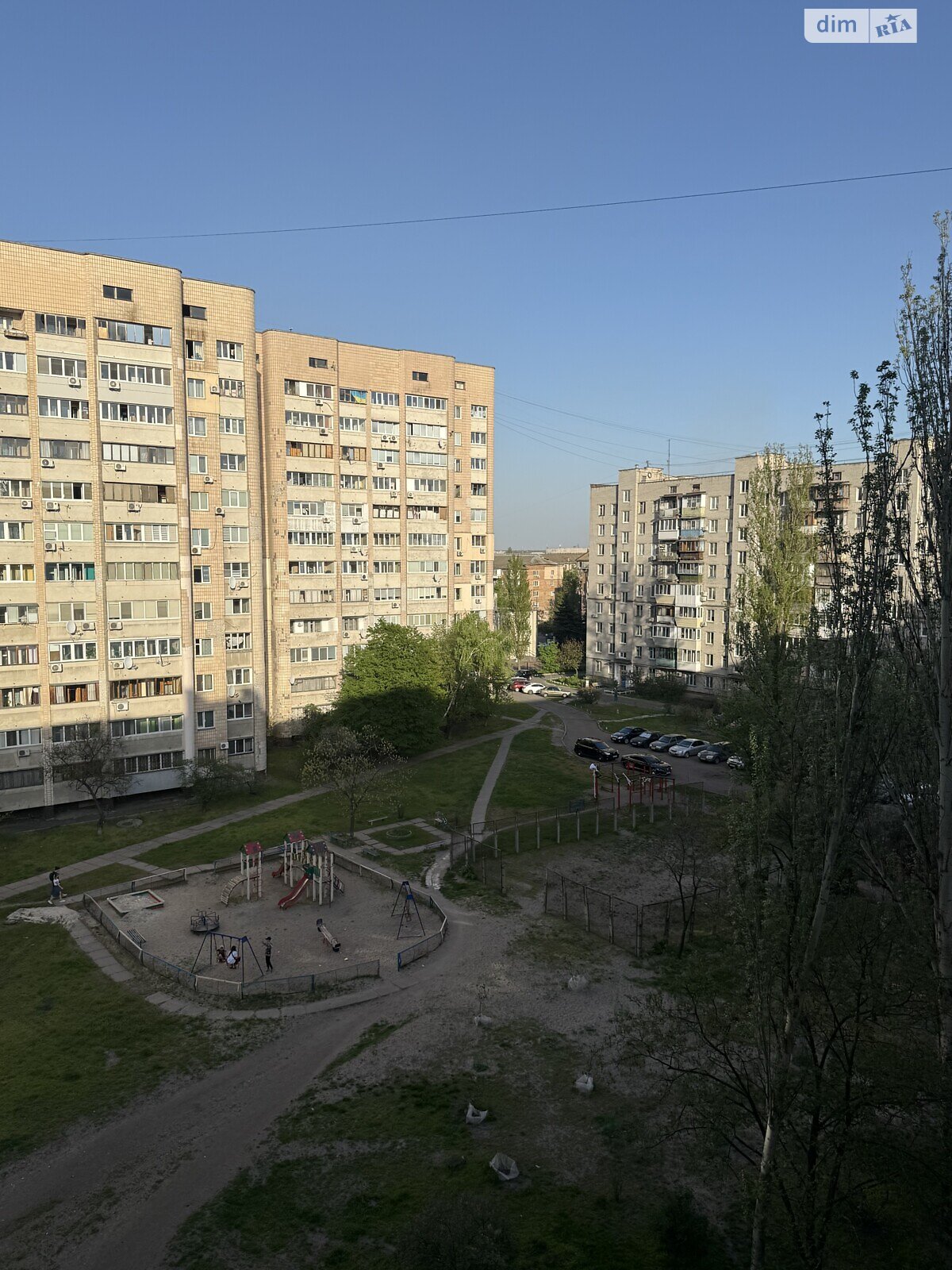 трехкомнатная квартира в Киеве, район Дарницкий, на ул. Дмитрия Багалия 8 в аренду на долгий срок помесячно фото 1 трехкомнатная квартира в Киеве, район Дарницкий, на ул. Дмитрия Багалия 8 в аренду на долгий срок помесячно фото 1