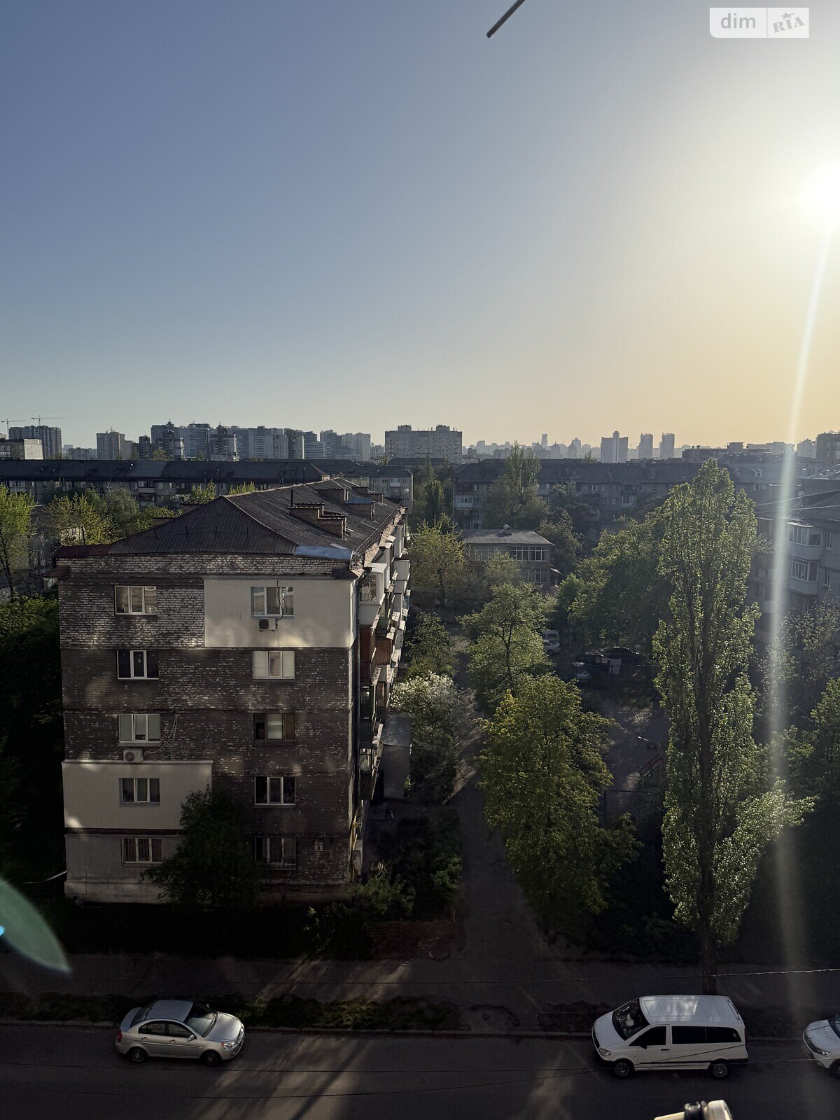 трехкомнатная квартира в Киеве, район Дарницкий, на ул. Дмитрия Багалия 8 в аренду на долгий срок помесячно фото 1 трехкомнатная квартира в Киеве, район Дарницкий, на ул. Дмитрия Багалия 8 в аренду на долгий срок помесячно фото 1