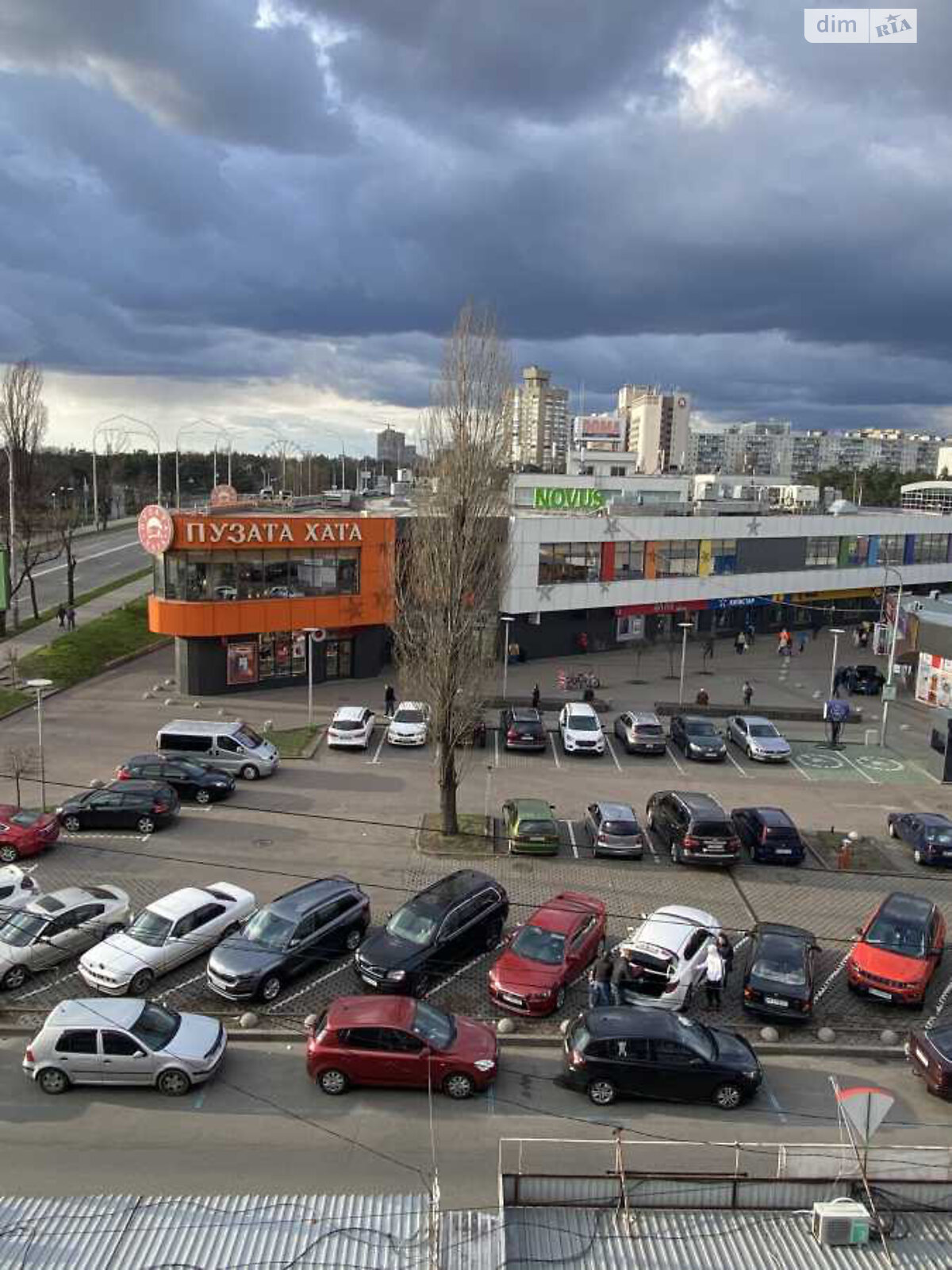 трехкомнатная квартира в Киеве, район Соцгород, на ул. Строителей 38/14 в аренду на долгий срок помесячно фото 1 трехкомнатная квартира в Киеве, район Соцгород, на ул. Строителей 38/14 в аренду на долгий срок помесячно фото 1