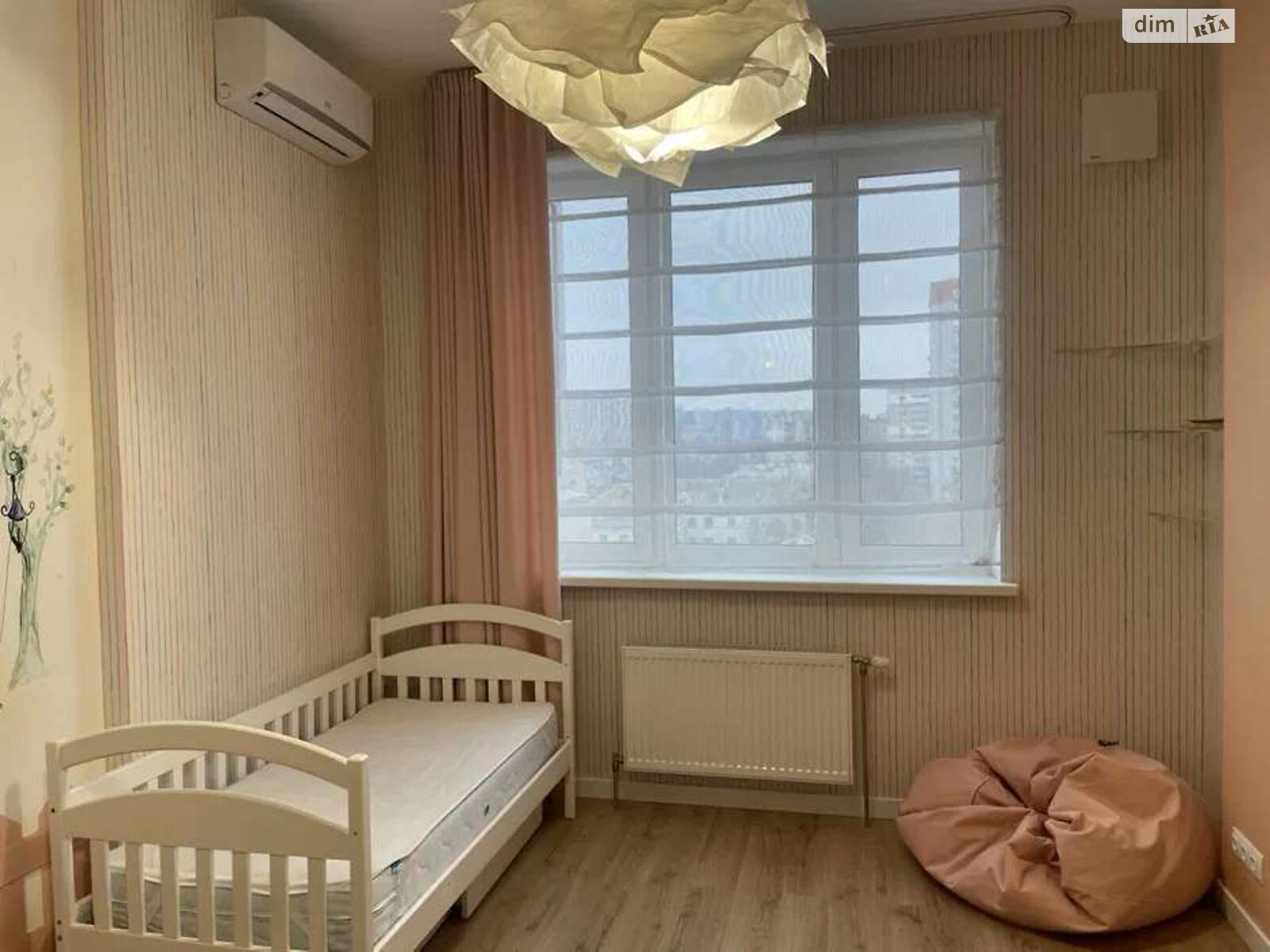 двокімнатна квартира в Києві, район Соцмісто, на вул. Юрія Поправки в довготривалу оренду помісячно фото 1 двокімнатна квартира в Києві, район Соцмісто, на вул. Юрія Поправки в довготривалу оренду помісячно фото 1