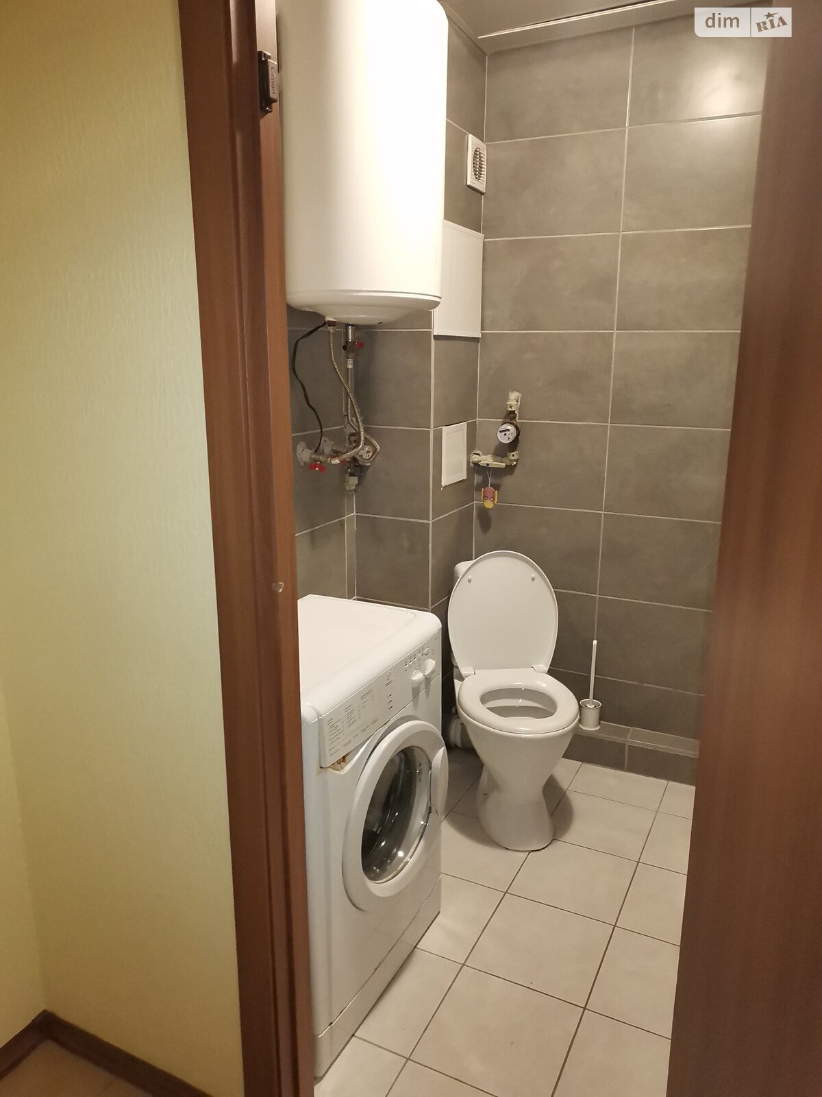 однокомнатная квартира в Киеве, район Старая Дарница, на пер. Бышевский 13, кв. 12 в аренду на долгий срок помесячно фото 1