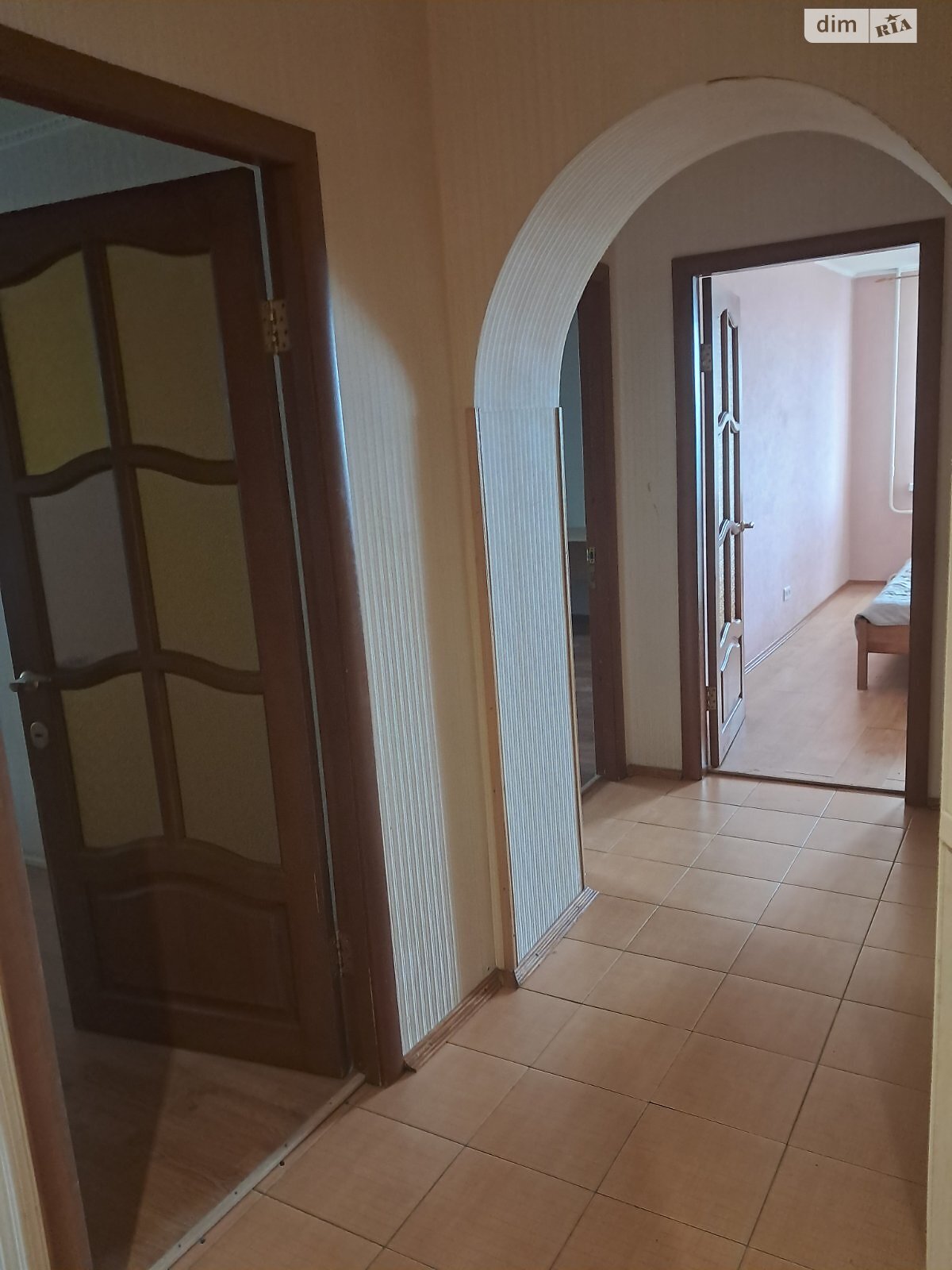 трикімнатна квартира в Києві, район Дніпровський, на вул. Новаторів 9 в довготривалу оренду помісячно фото 1 трикімнатна квартира в Києві, район Дніпровський, на вул. Новаторів 9 в довготривалу оренду помісячно фото 1