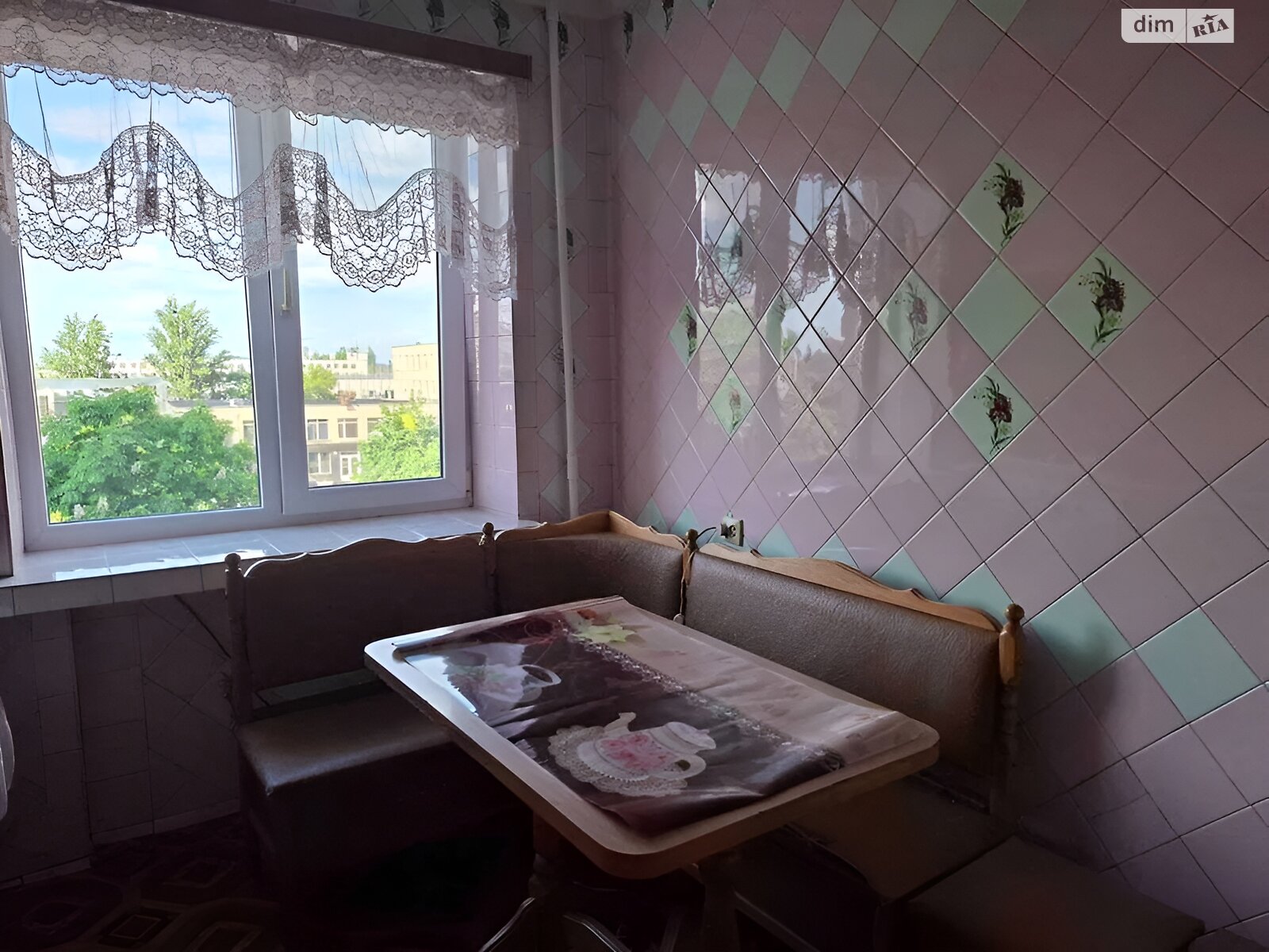 двокімнатна квартира в Києві, район Стара Дарниця, на вул. Володимира Сосюри 4, кв. 2 в довготривалу оренду помісячно фото 1 двокімнатна квартира в Києві, район Стара Дарниця, на вул. Володимира Сосюри 4, кв. 2 в довготривалу оренду помісячно фото 1