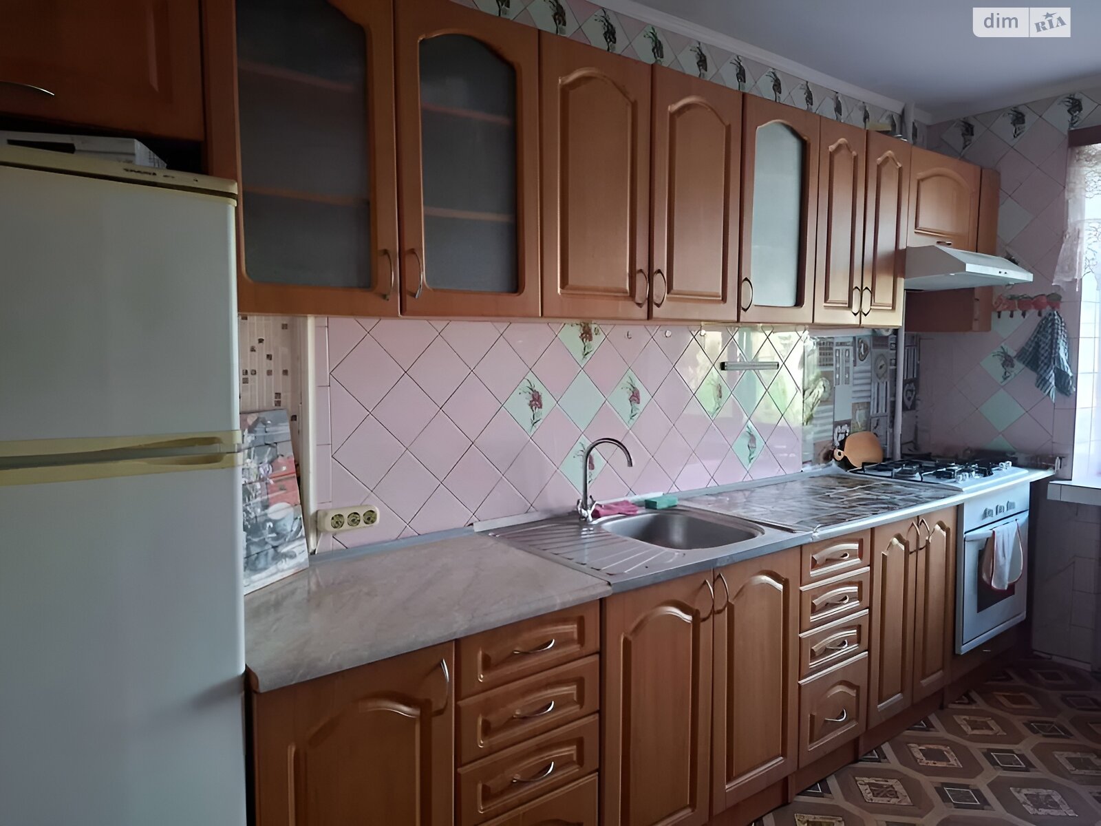 двокімнатна квартира в Києві, район Стара Дарниця, на вул. Володимира Сосюри 4, кв. 2 в довготривалу оренду помісячно фото 1 двокімнатна квартира в Києві, район Стара Дарниця, на вул. Володимира Сосюри 4, кв. 2 в довготривалу оренду помісячно фото 1