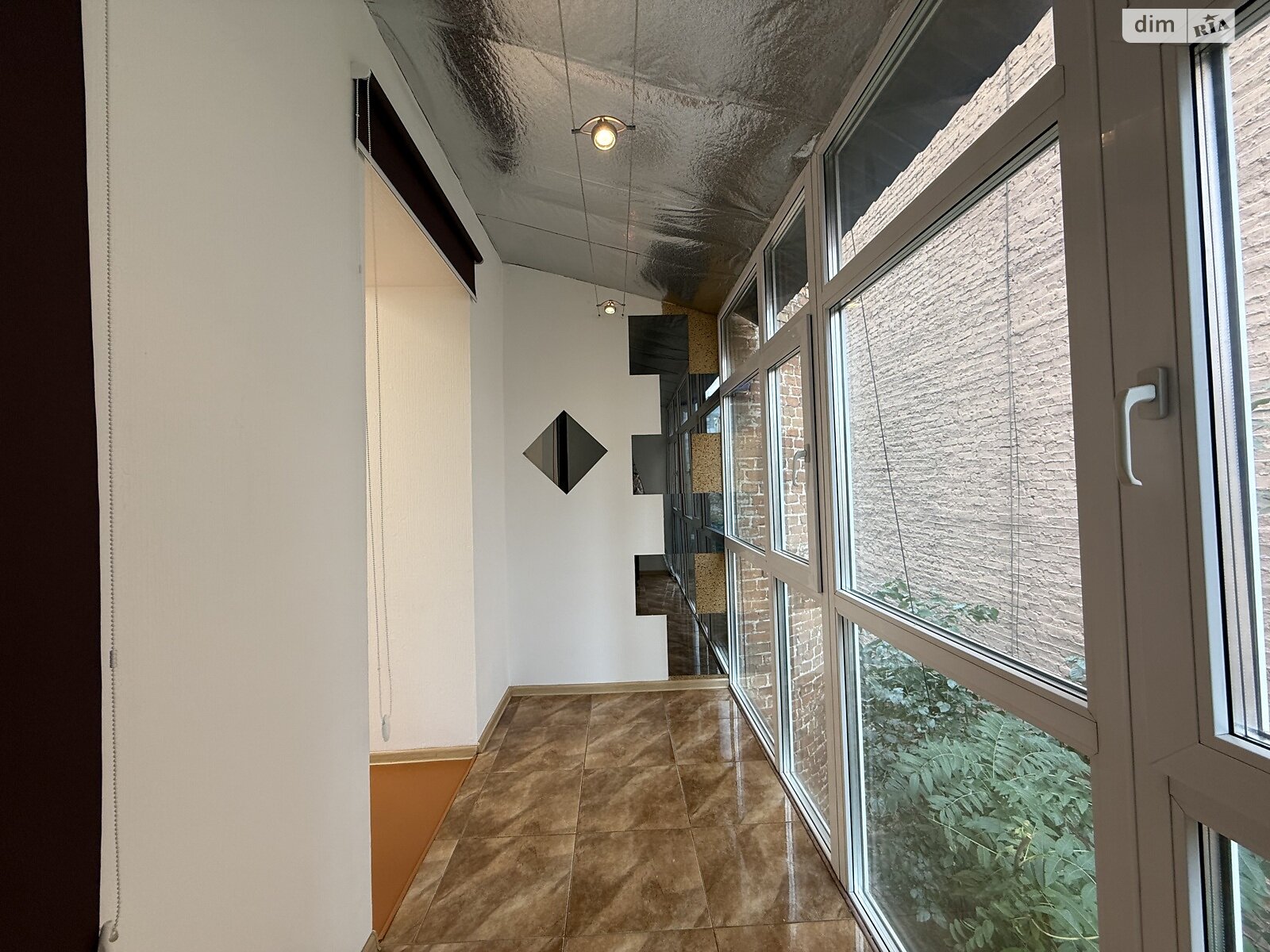 пятикомнатная квартира в Киеве, район Старый Киев, на пл. Михайловская 21 в аренду на долгий срок помесячно фото 1