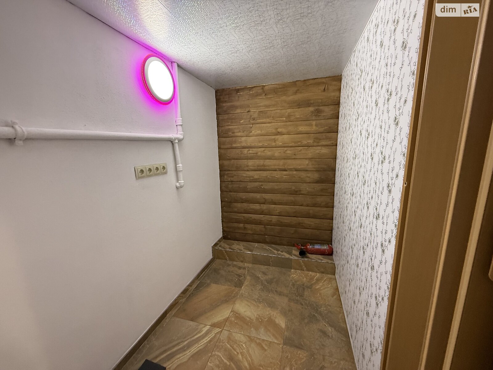 пятикомнатная квартира в Киеве, район Старый Киев, на пл. Михайловская 21 в аренду на долгий срок помесячно фото 1