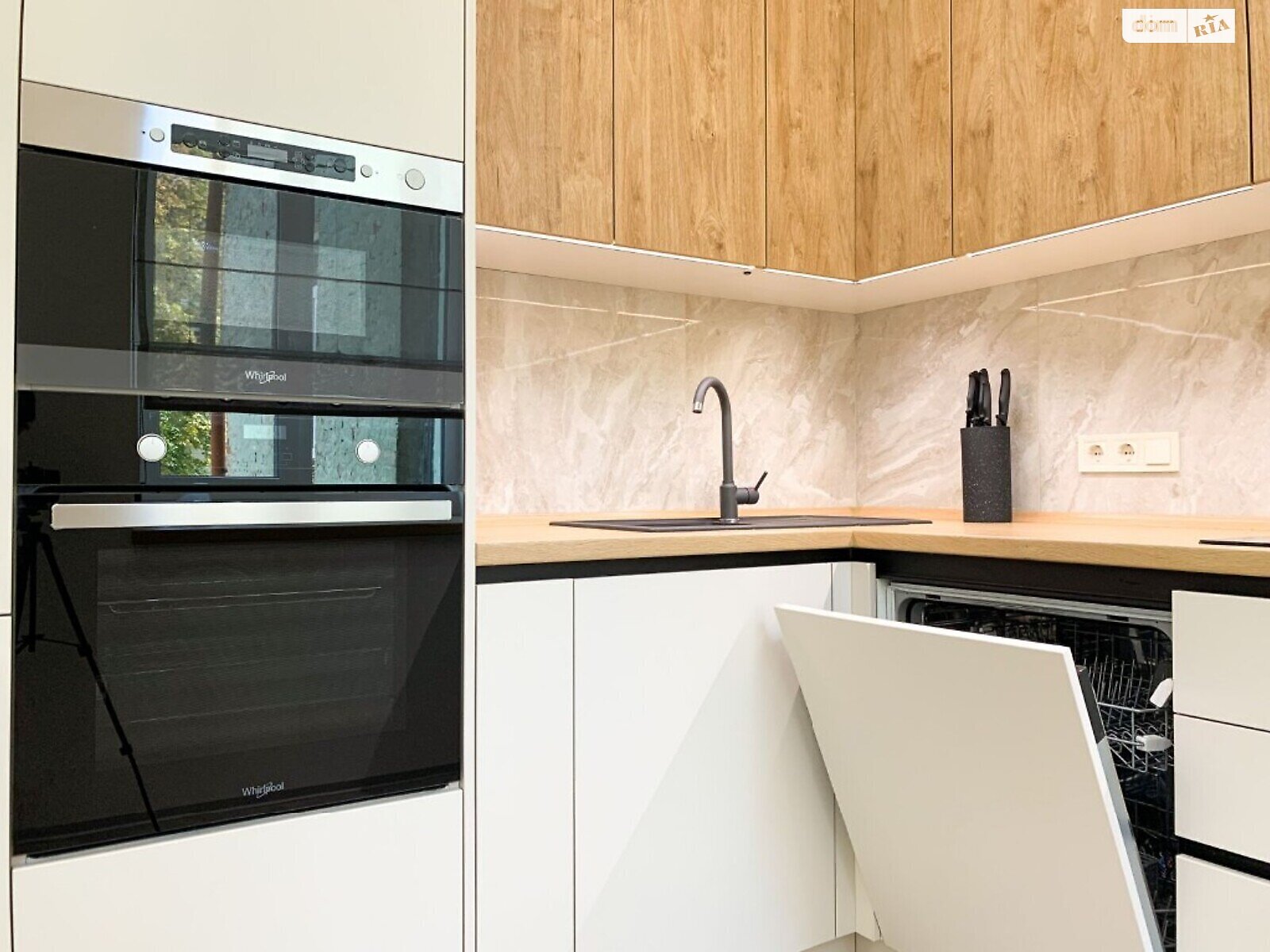 двухкомнатная квартира в Киеве, район Старый Киев, на ул. Михайловская в аренду на долгий срок помесячно фото 1