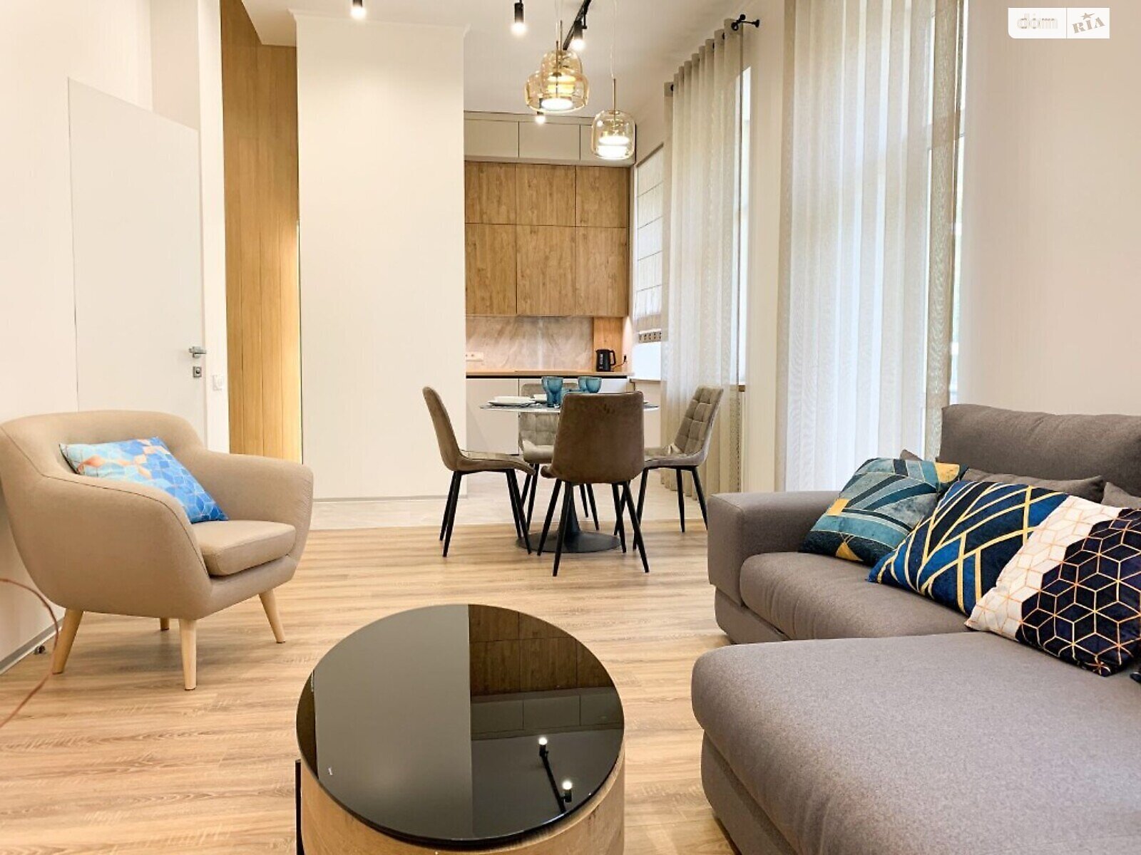 двухкомнатная квартира в Киеве, район Старый Киев, на ул. Михайловская в аренду на долгий срок помесячно фото 1