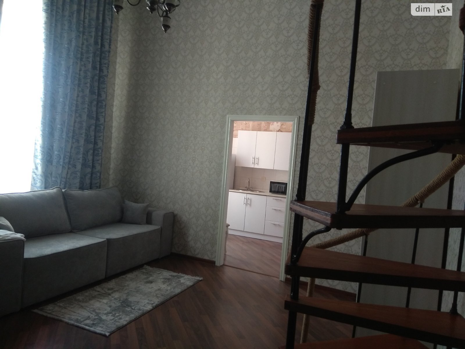 однокомнатная квартира в Киеве, район Старый Киев, на пер. Михайловский 9А в аренду на долгий срок помесячно фото 1 однокомнатная квартира в Киеве, район Старый Киев, на пер. Михайловский 9А в аренду на долгий срок помесячно фото 1