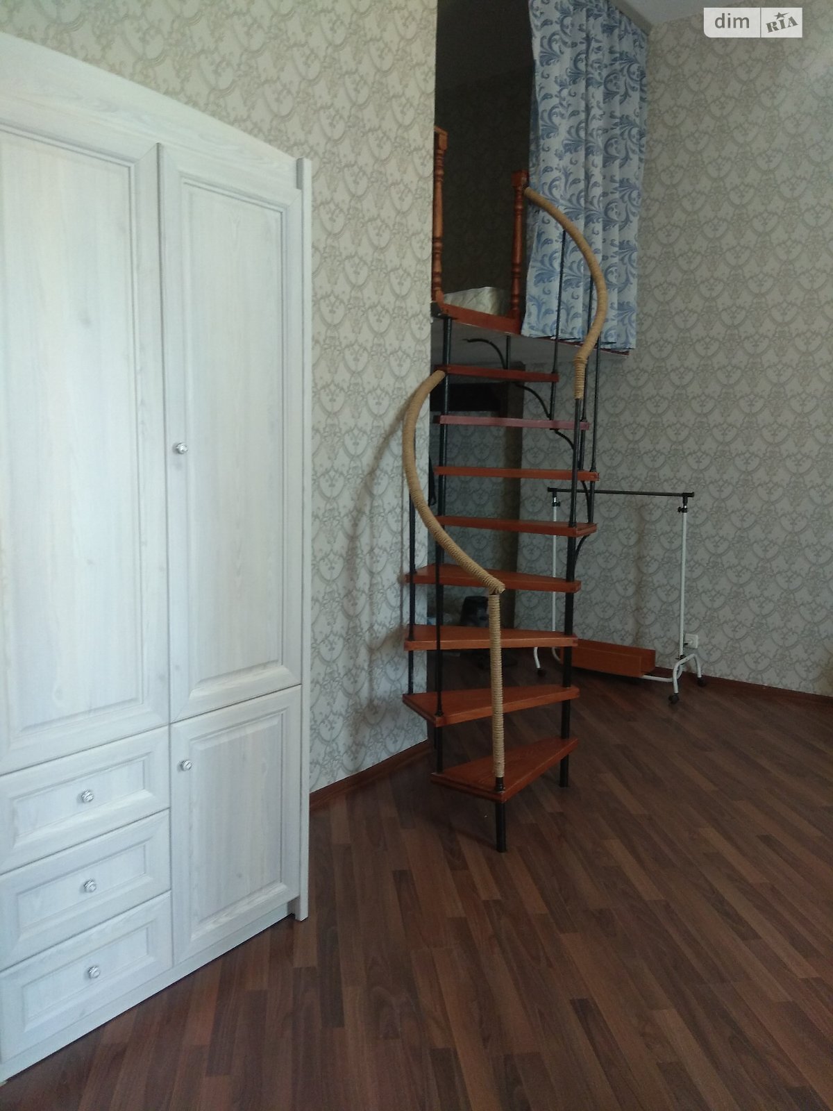 однокомнатная квартира в Киеве, район Старый Киев, на пер. Михайловский 9А в аренду на долгий срок помесячно фото 1 однокомнатная квартира в Киеве, район Старый Киев, на пер. Михайловский 9А в аренду на долгий срок помесячно фото 1