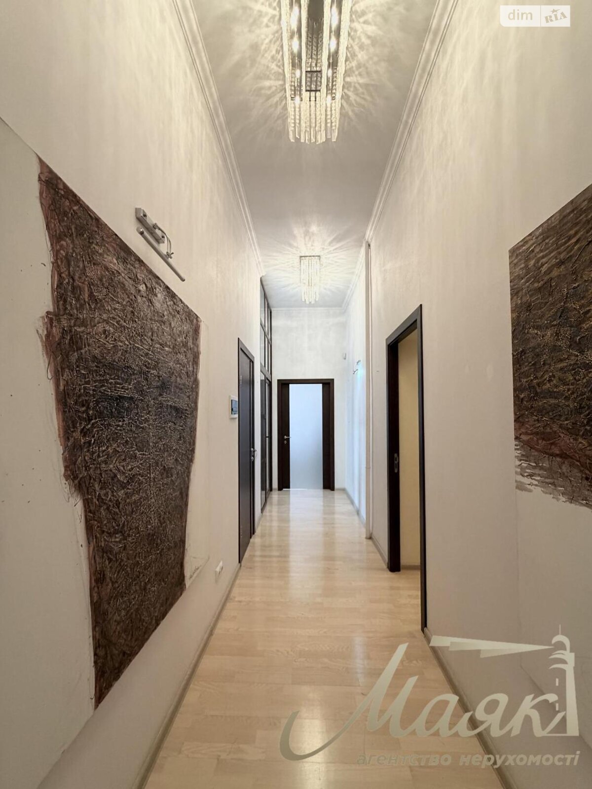 четырехкомнатная квартира в Киеве, район Старый Киев, на ул. Рейтарская 5 в аренду на долгий срок помесячно фото 1