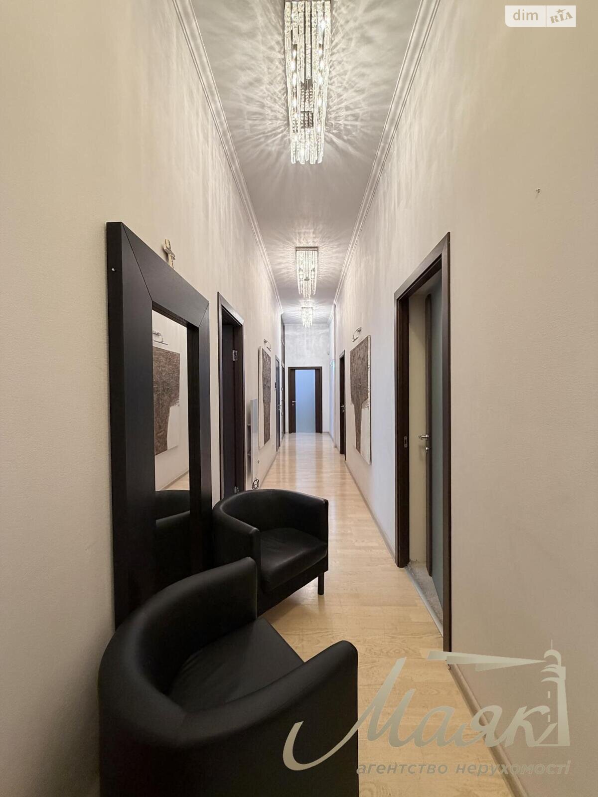 четырехкомнатная квартира в Киеве, район Старый Киев, на ул. Рейтарская 5 в аренду на долгий срок помесячно фото 1