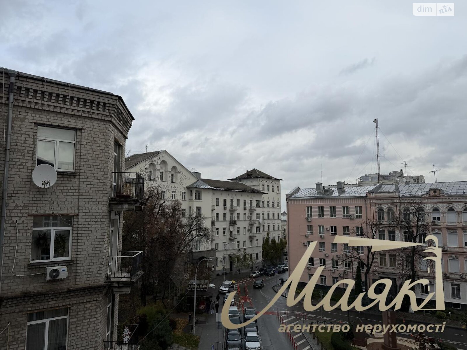 четырехкомнатная квартира в Киеве, район Старый Киев, на ул. Рейтарская 5 в аренду на долгий срок помесячно фото 1
