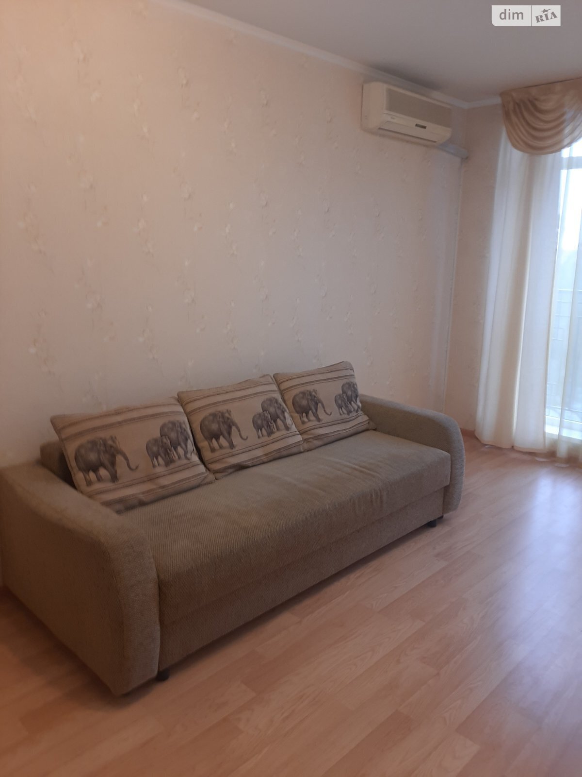однокімнатна квартира з ремонтом в Києві, район Святошинський, на вул. Івана Крамського 9 в довготривалу оренду помісячно фото 1 однокімнатна квартира з ремонтом в Києві, район Святошинський, на вул. Івана Крамського 9 в довготривалу оренду помісячно фото 1