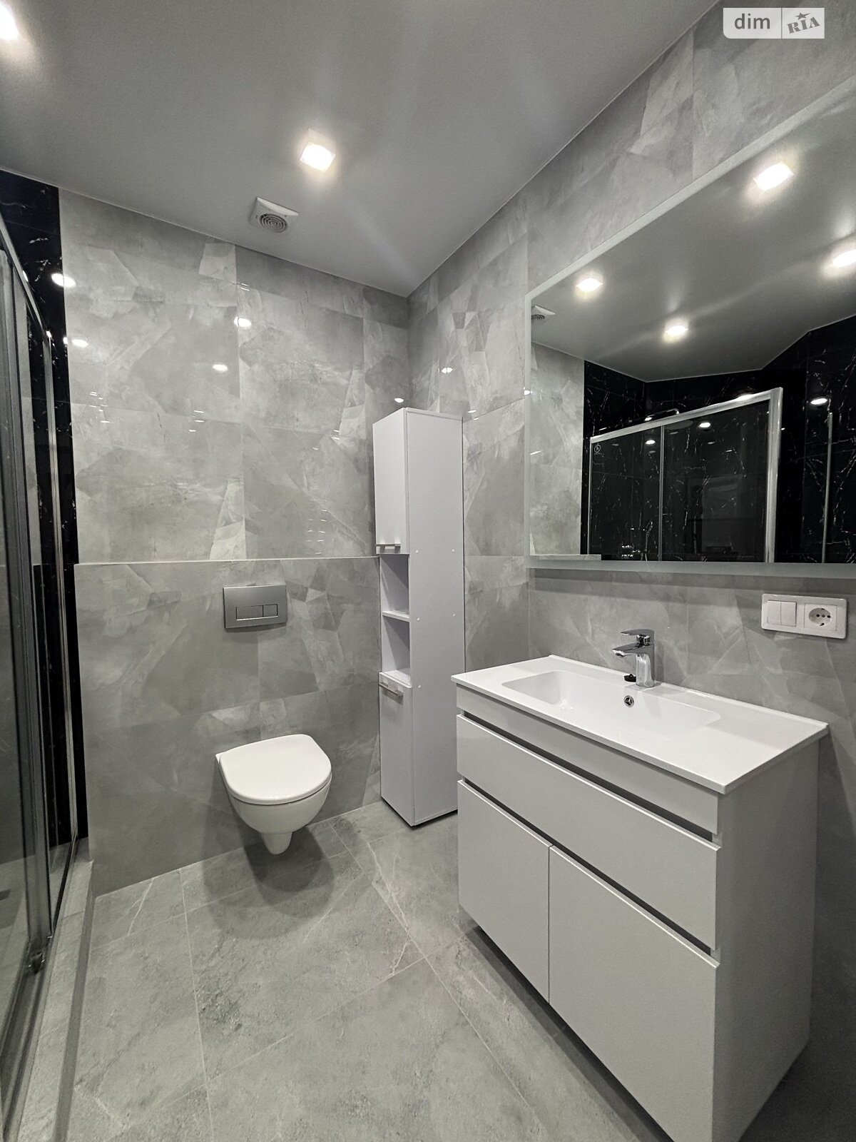 однокомнатная квартира в Киеве, район Святошино, на ул. Живописная 3 в аренду на долгий срок помесячно фото 1 однокомнатная квартира в Киеве, район Святошино, на ул. Живописная 3 в аренду на долгий срок помесячно фото 1