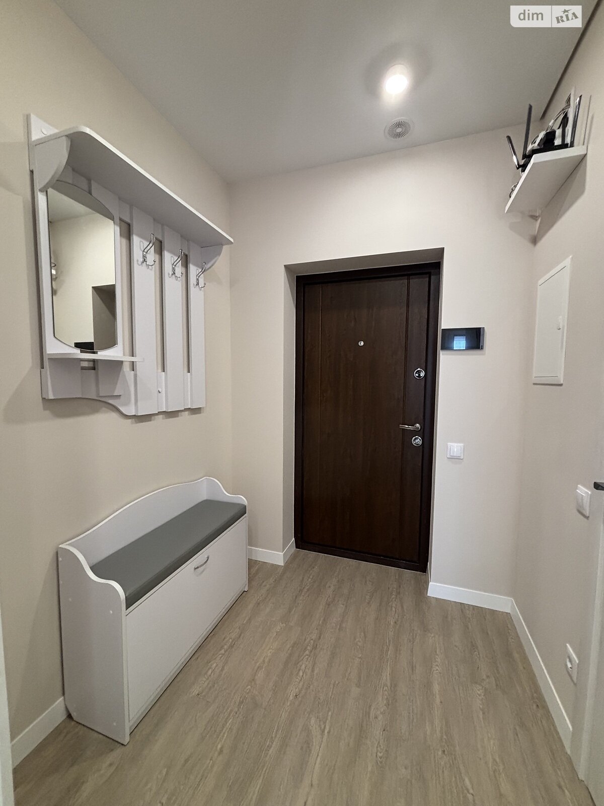 однокомнатная квартира в Киеве, район Святошино, на ул. Живописная 3 в аренду на долгий срок помесячно фото 1 однокомнатная квартира в Киеве, район Святошино, на ул. Живописная 3 в аренду на долгий срок помесячно фото 1