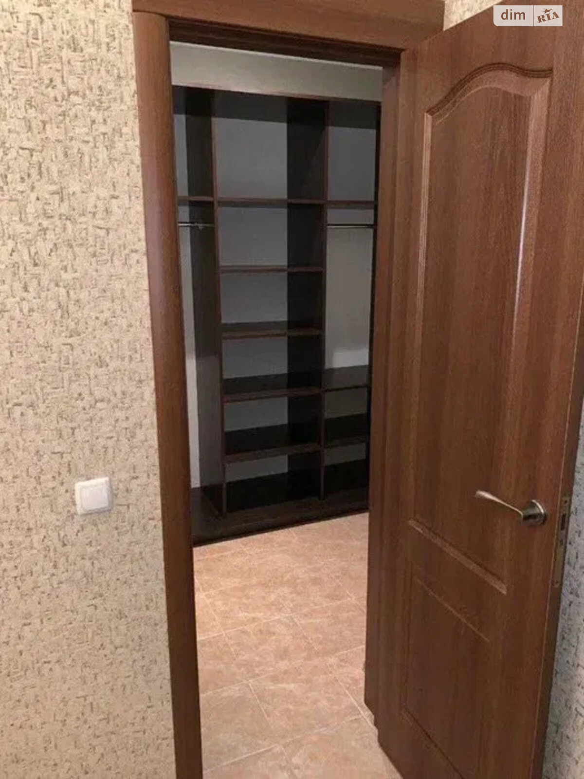 однокомнатная квартира в Киеве, район Святошино, на ул. Львовская 26А в аренду на долгий срок помесячно фото 1 однокомнатная квартира в Киеве, район Святошино, на ул. Львовская 26А в аренду на долгий срок помесячно фото 1