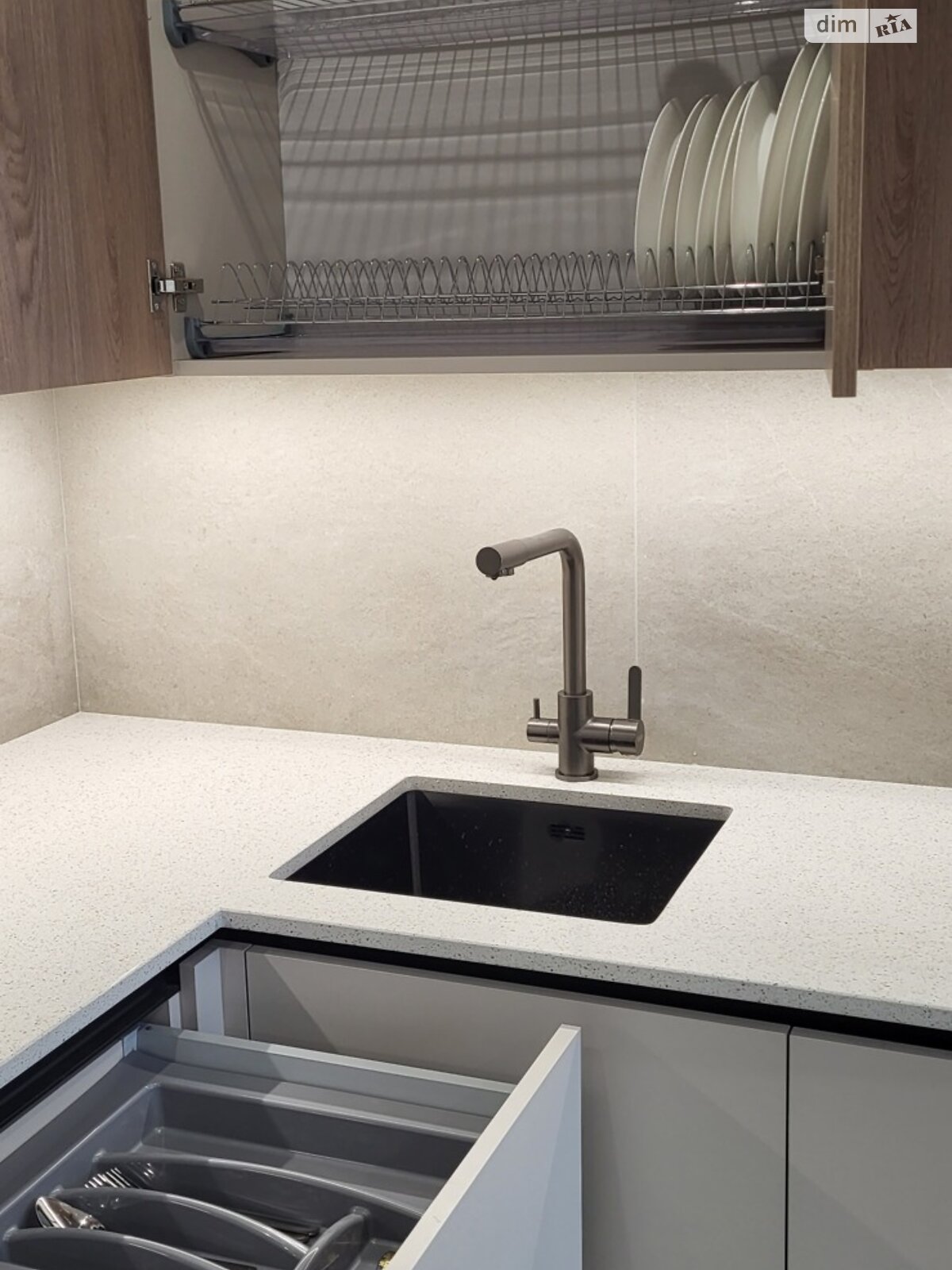 однокімнатна квартира в Києві, район Святошин, на вул. Львівська 15 в довготривалу оренду помісячно фото 1