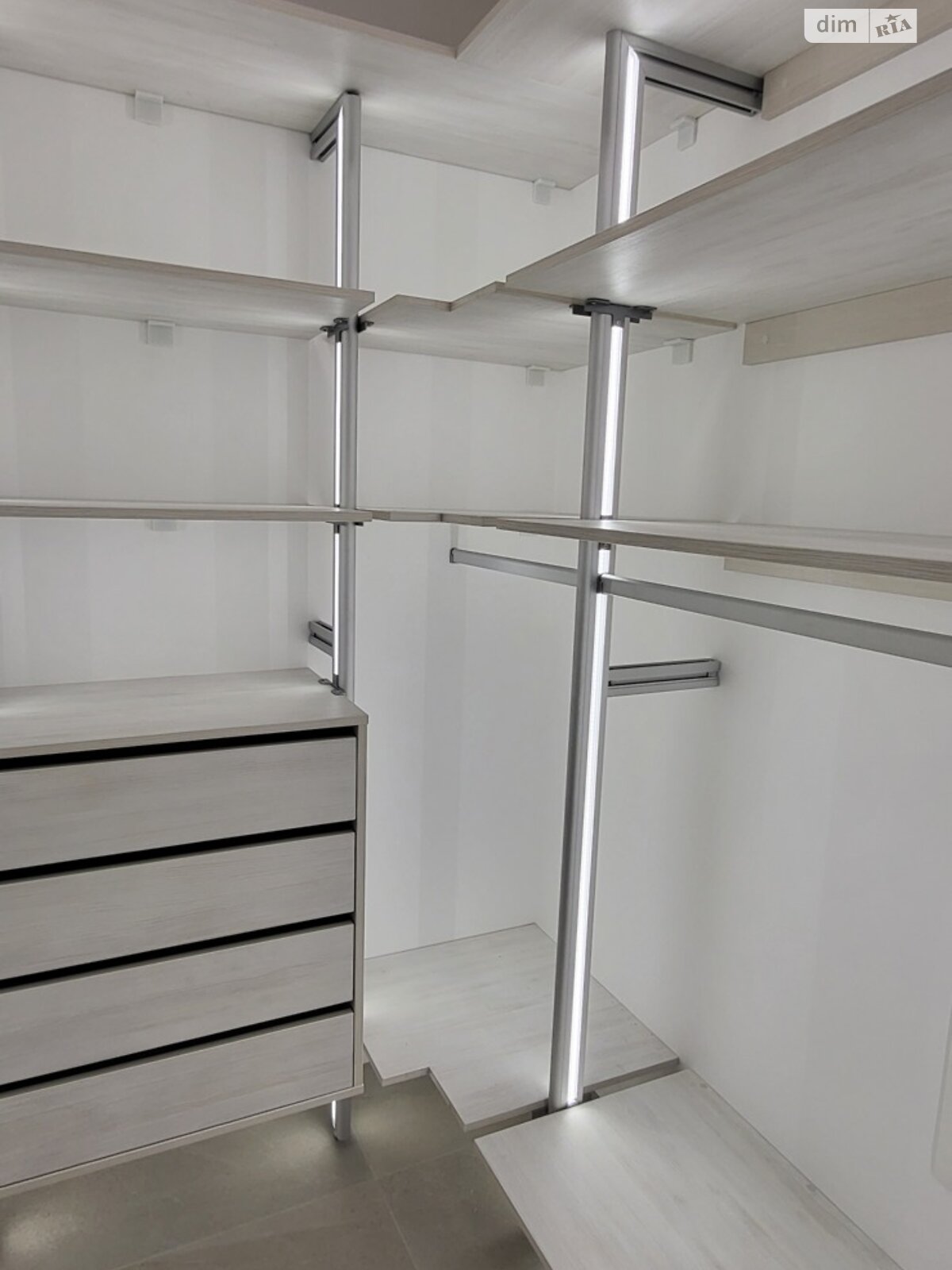 однокімнатна квартира в Києві, район Святошин, на вул. Львівська 15 в довготривалу оренду помісячно фото 1