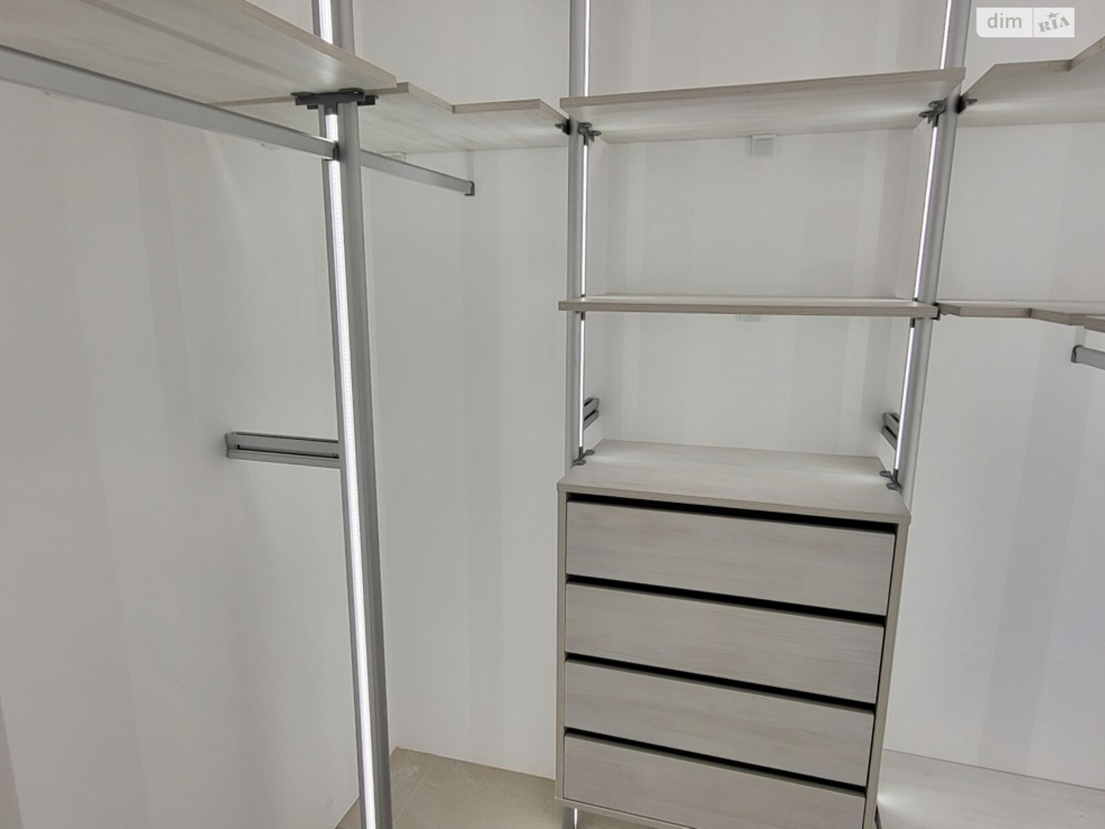 однокімнатна квартира в Києві, район Святошин, на вул. Львівська 15 в довготривалу оренду помісячно фото 1