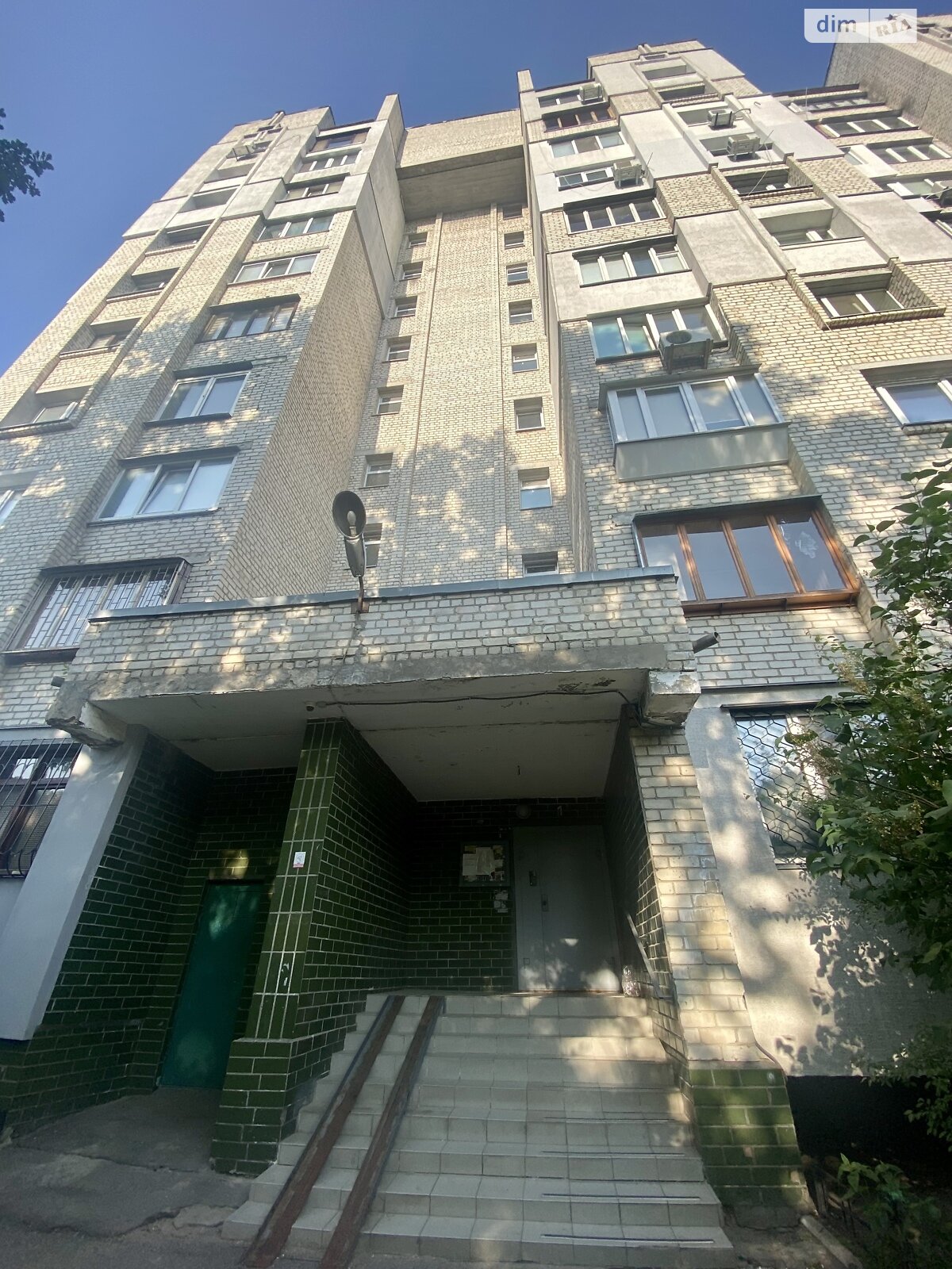 двухкомнатная квартира с ремонтом в Киеве, район Святошино, на пер. Святошинский 2 в аренду на долгий срок помесячно фото 1